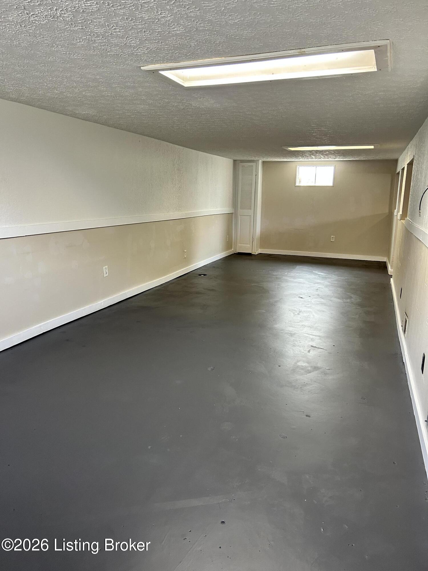 11602 Maple Way Property Photo 13