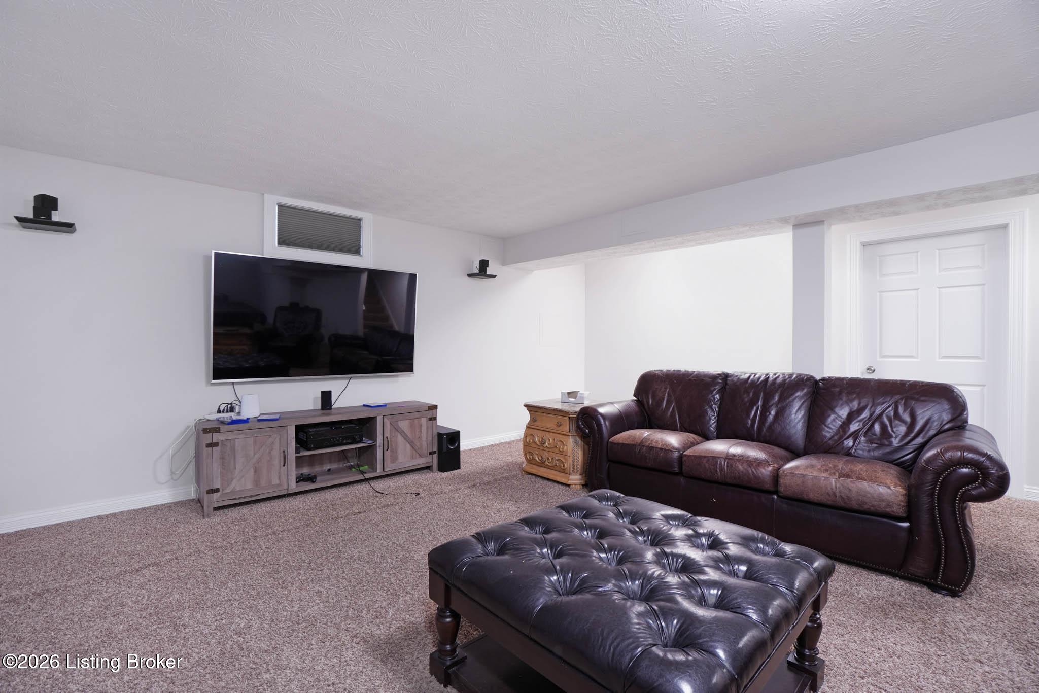 6608 Eastwind Way Property Photo 82