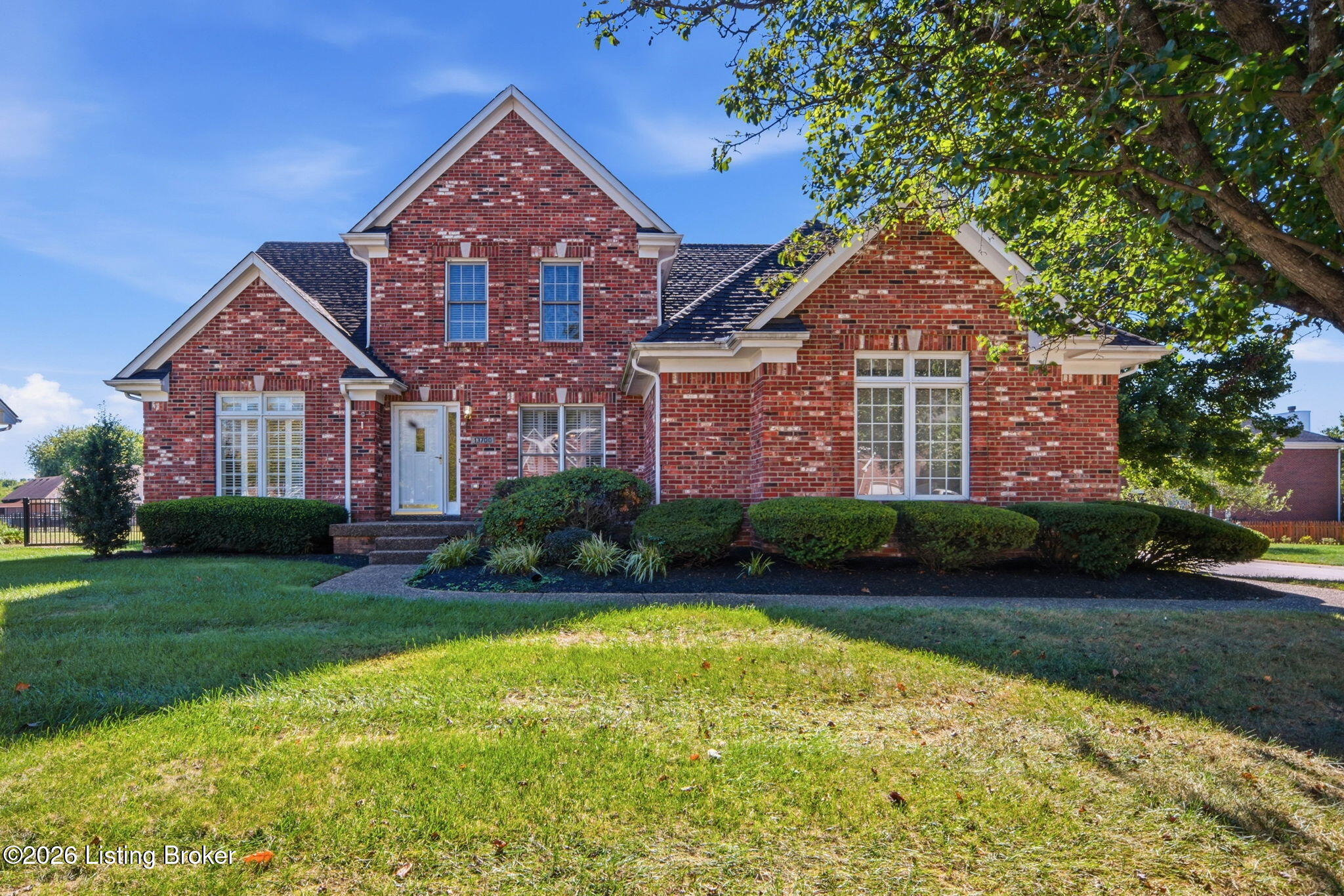 13700 Forest Bend Cir Property Photo 1