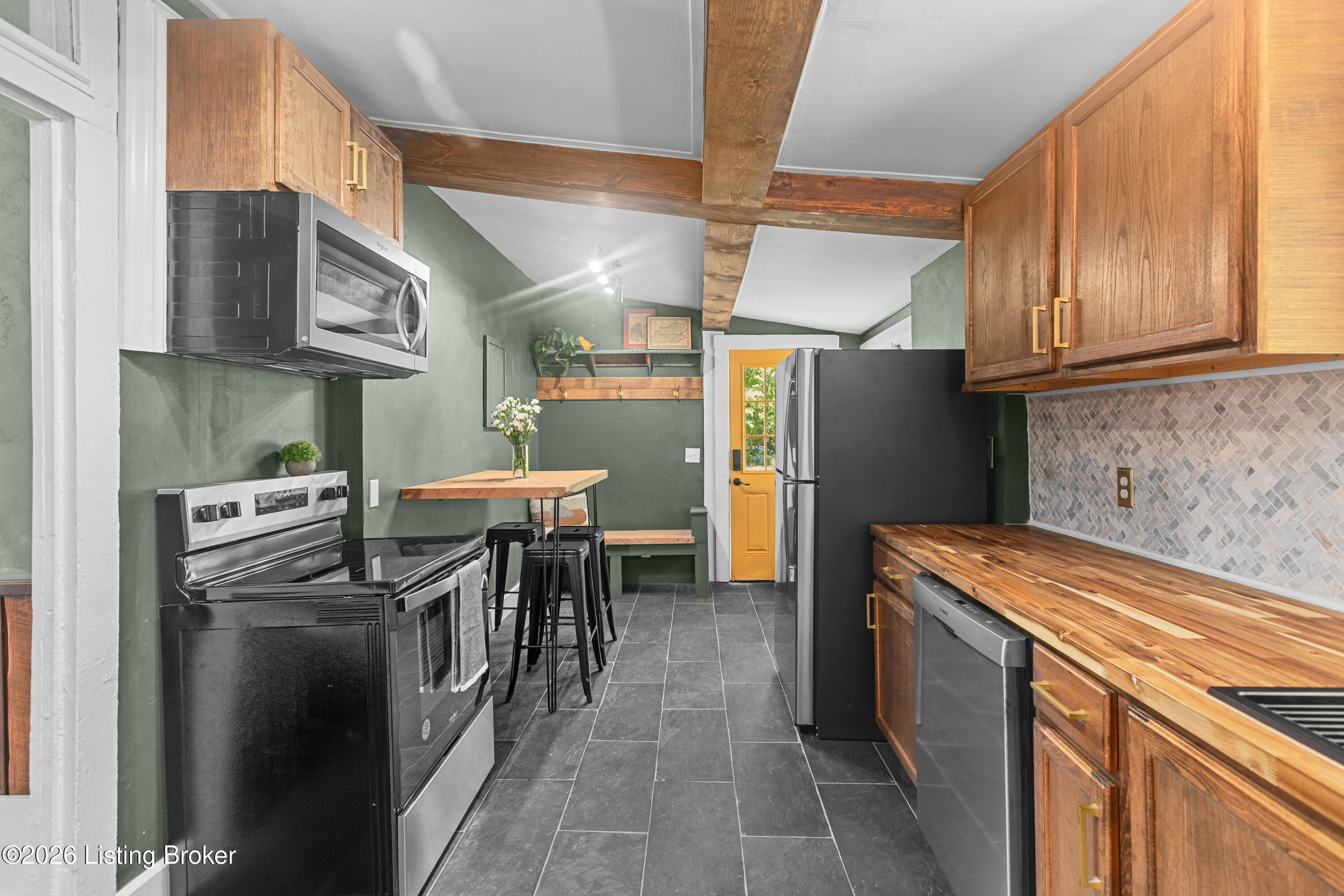 857 Leestown Ln Property Photo 17