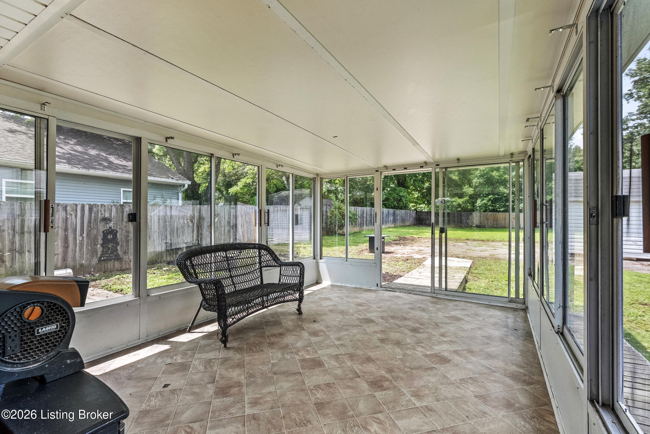 10612 Charlene Dr Property Photo 24