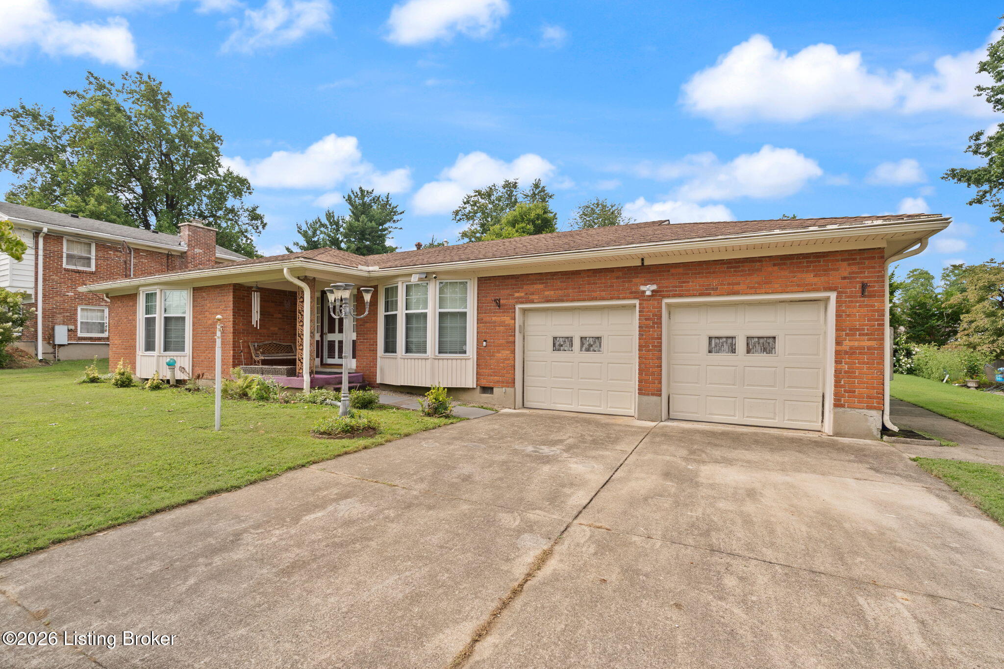 6502 Hollow Tree Rd Property Photo 2