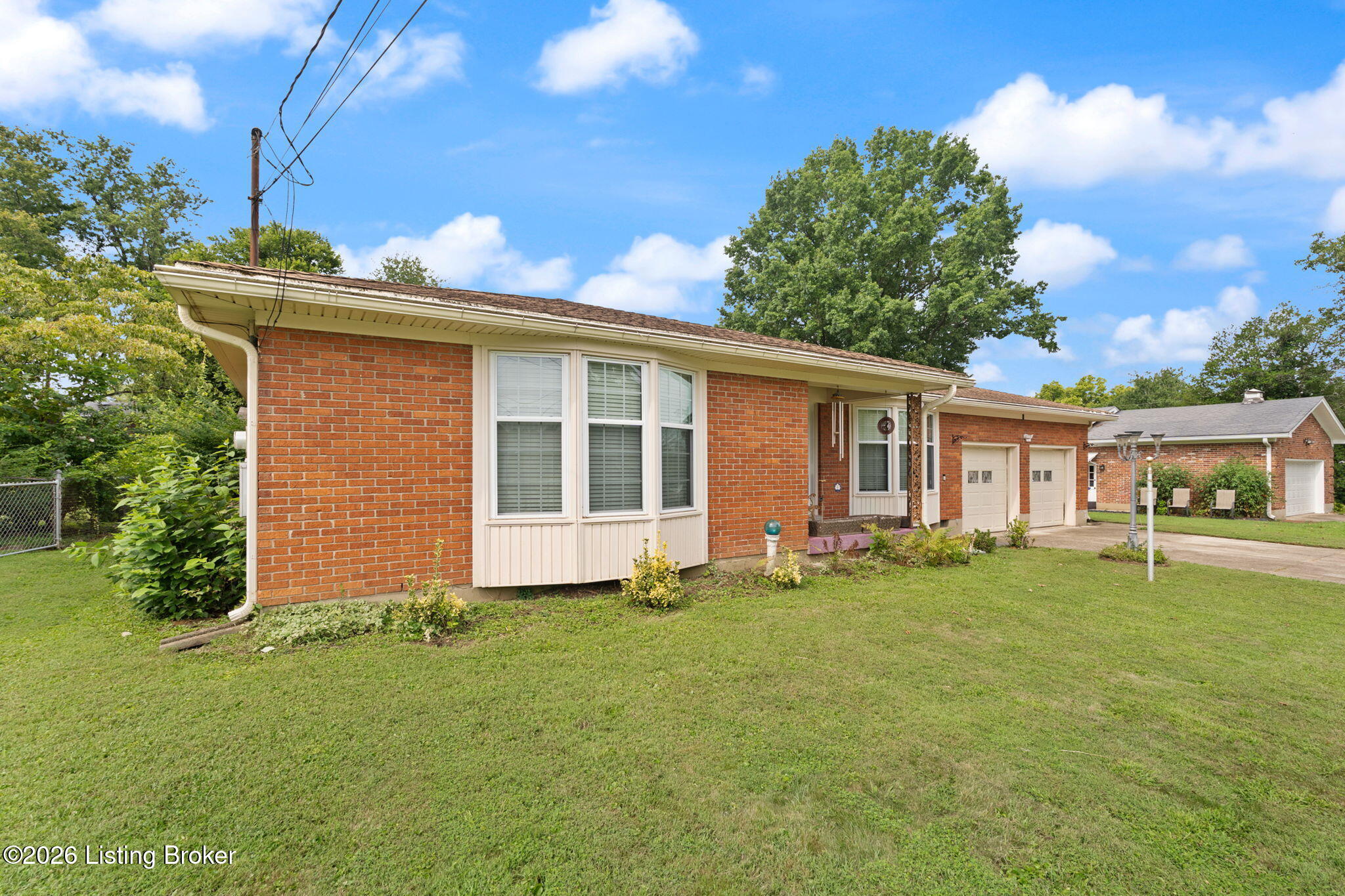 6502 Hollow Tree Rd Property Photo 3