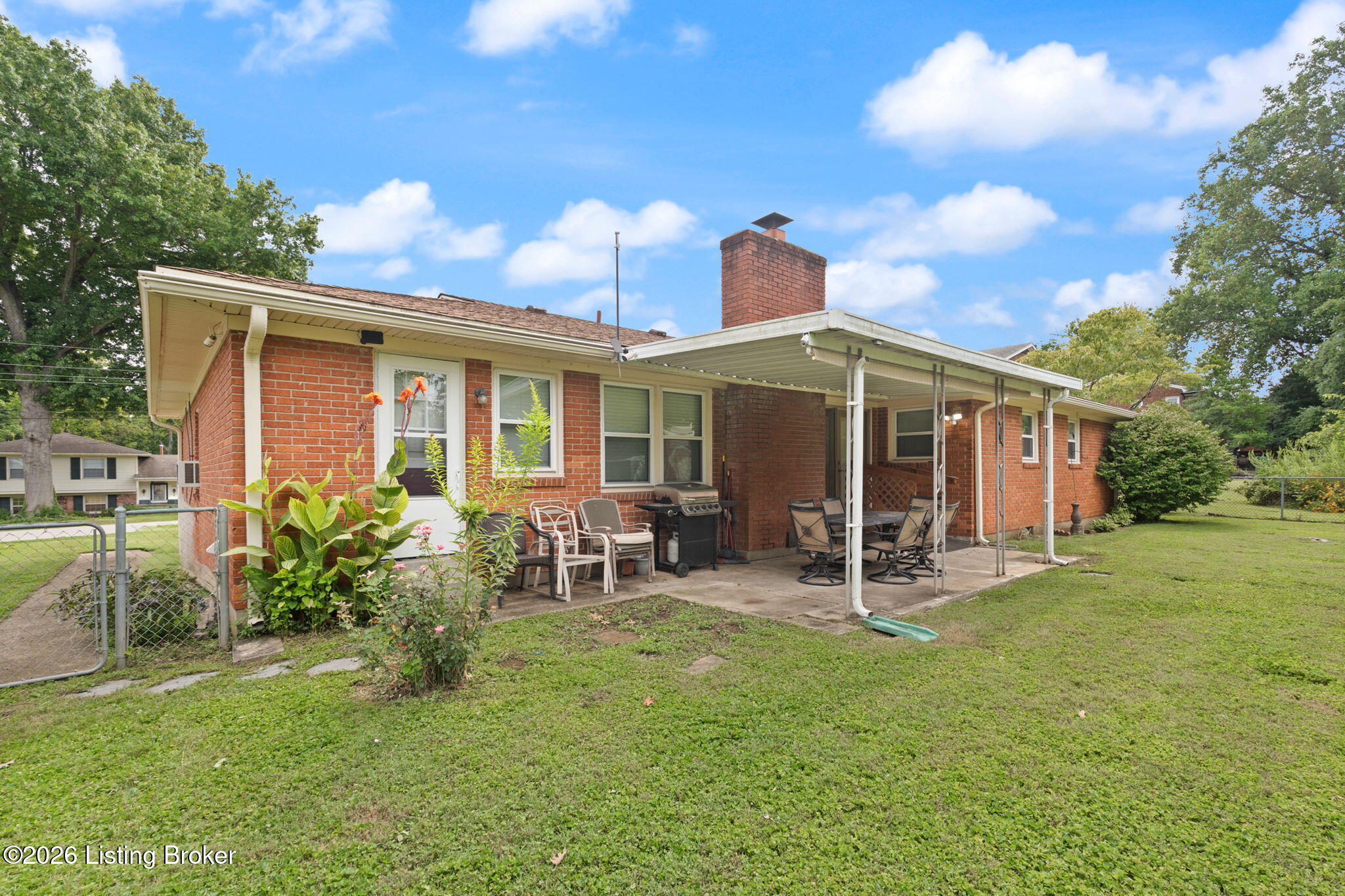 6502 Hollow Tree Rd Property Photo 7
