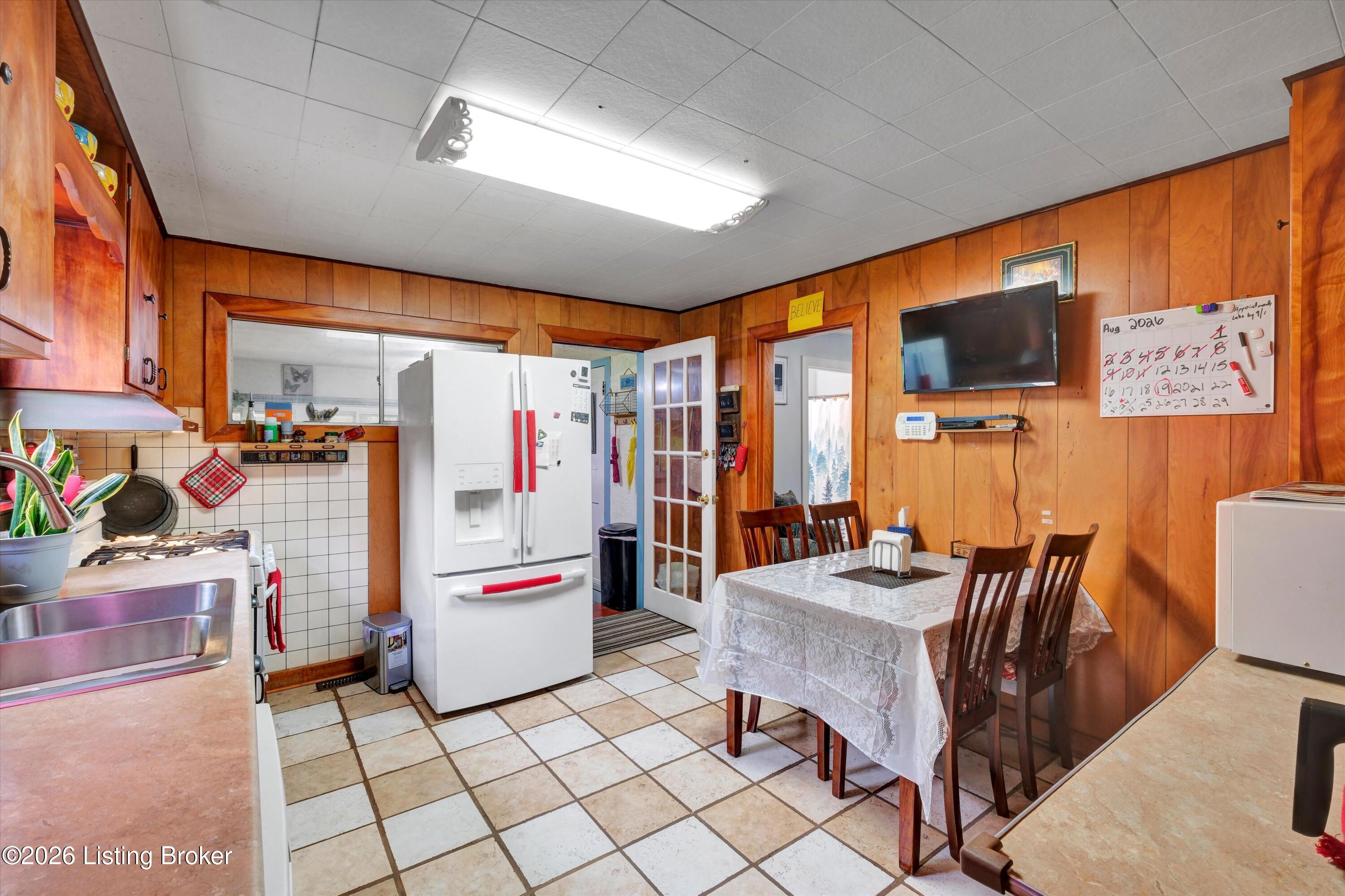 1516 Eskridge Ln Property Photo 12