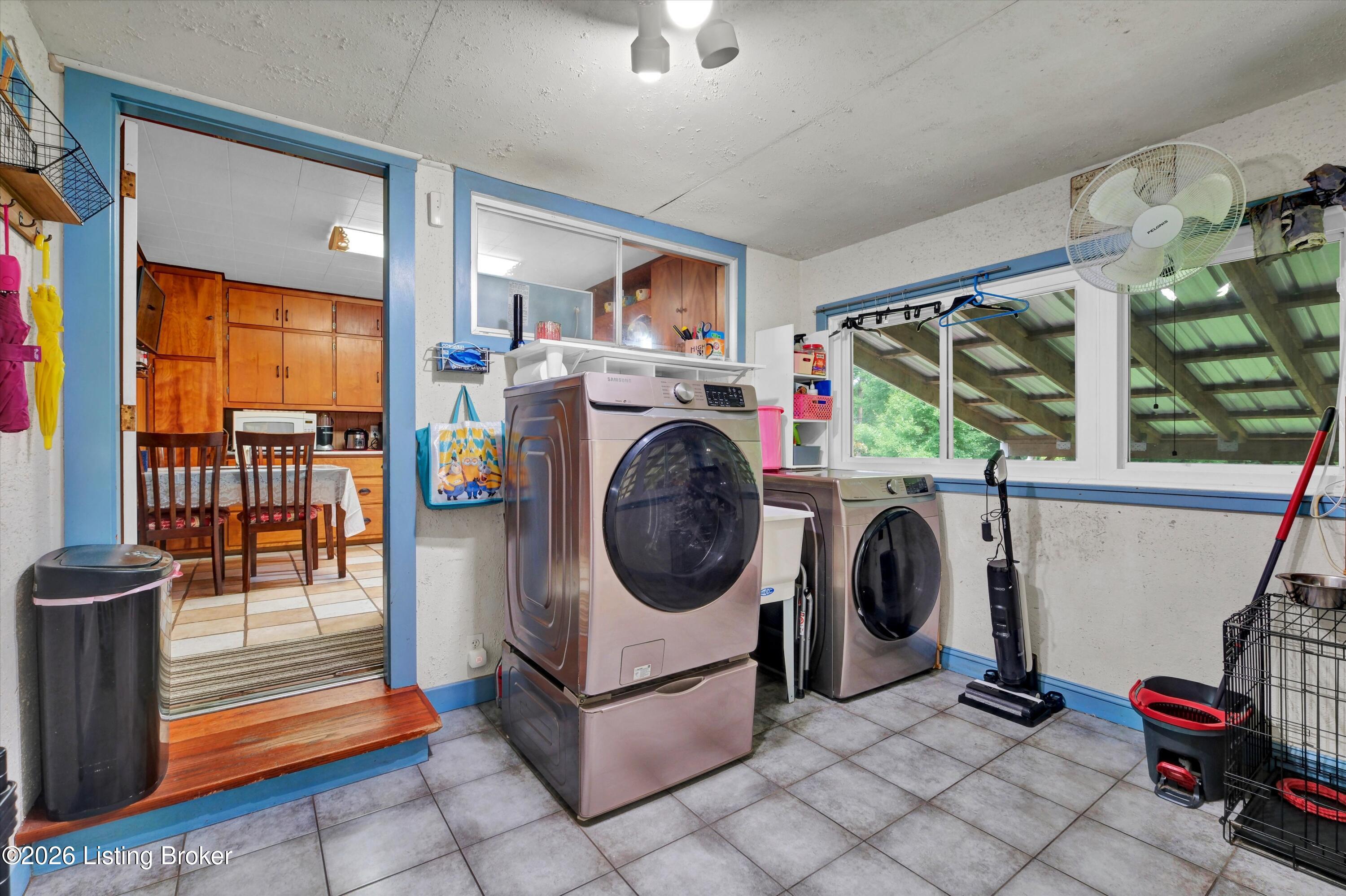 1516 Eskridge Ln Property Photo 26