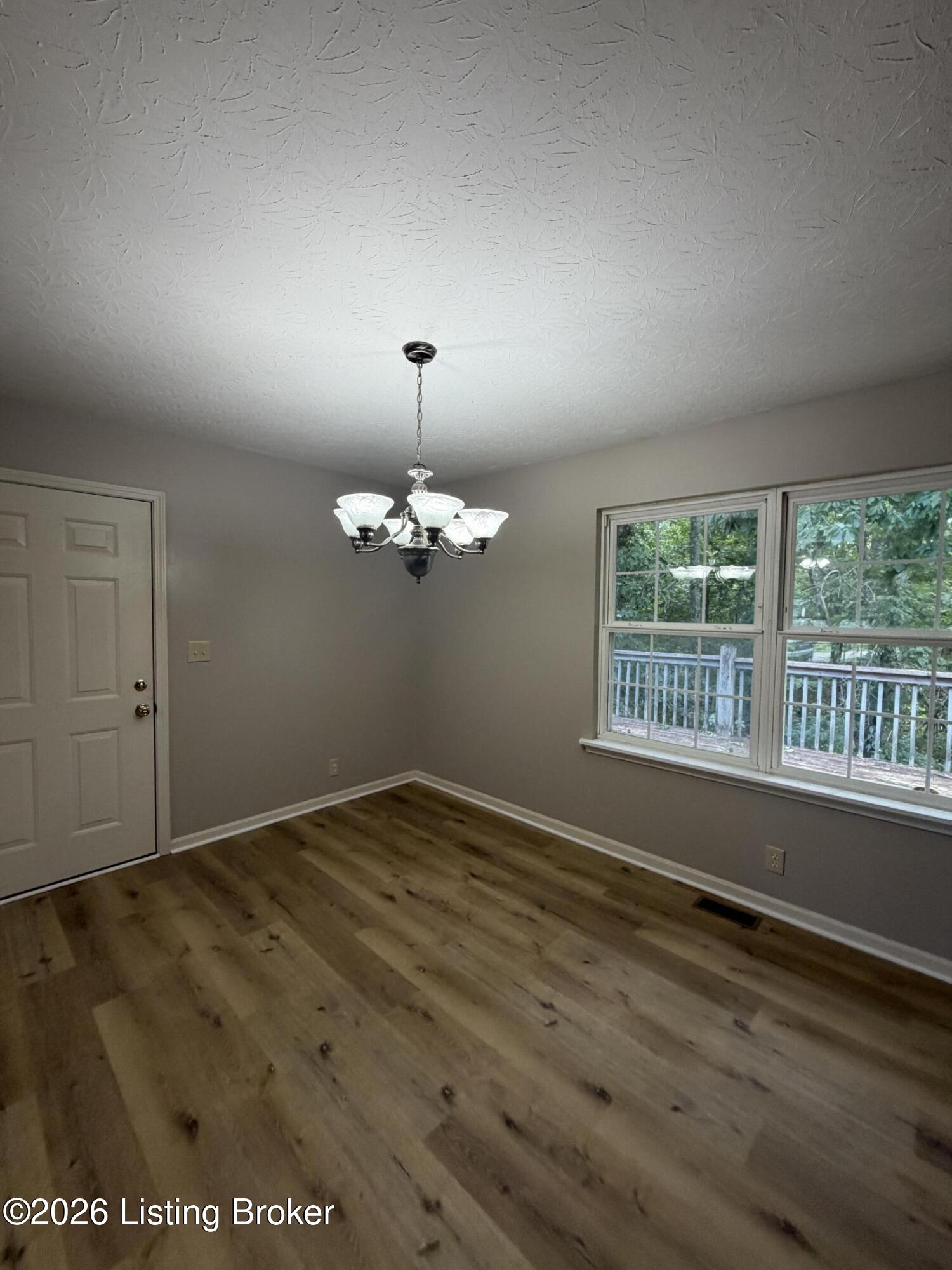 247 Suffolk Dr Property Photo 15