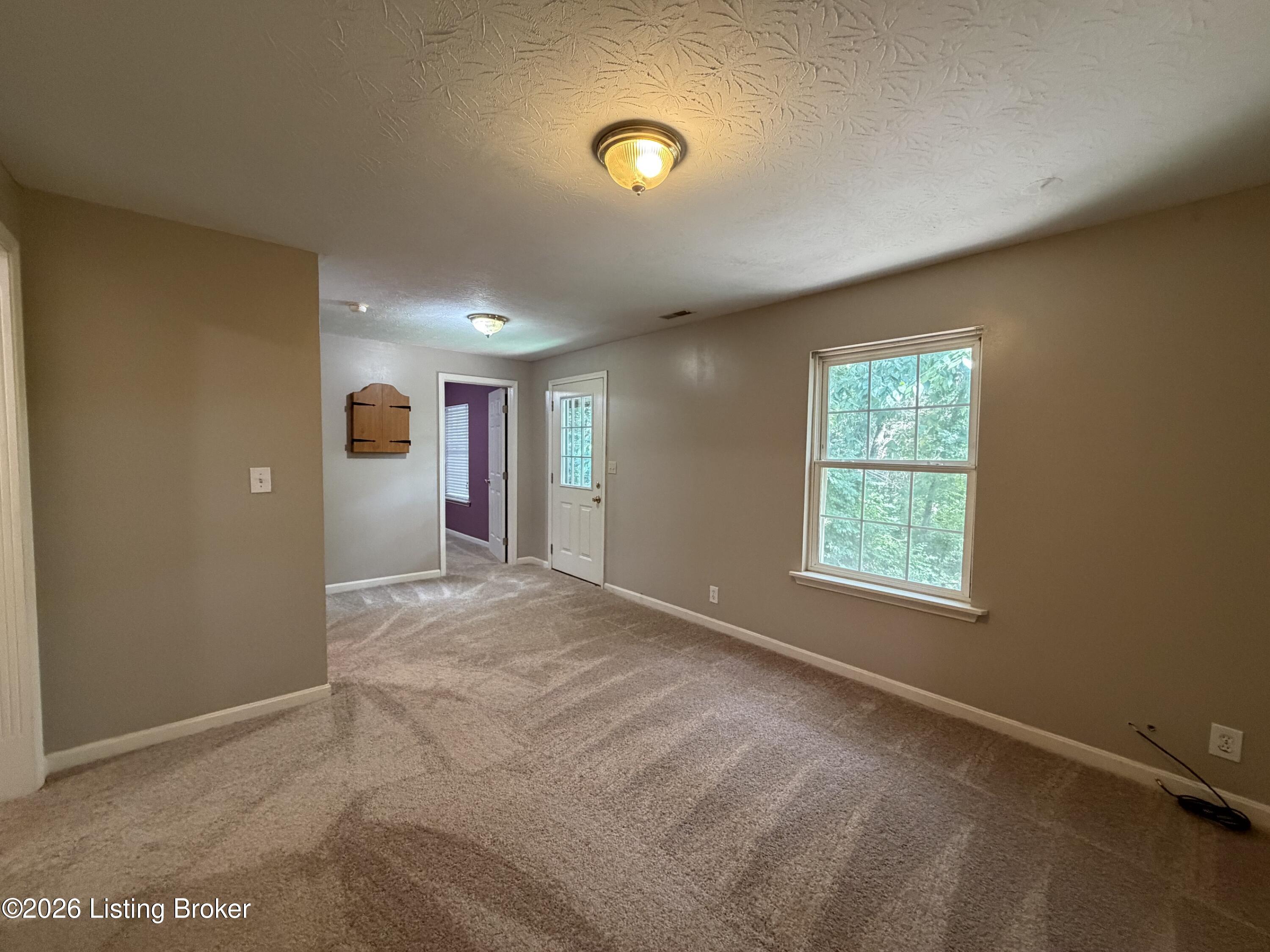 247 Suffolk Dr Property Photo 18