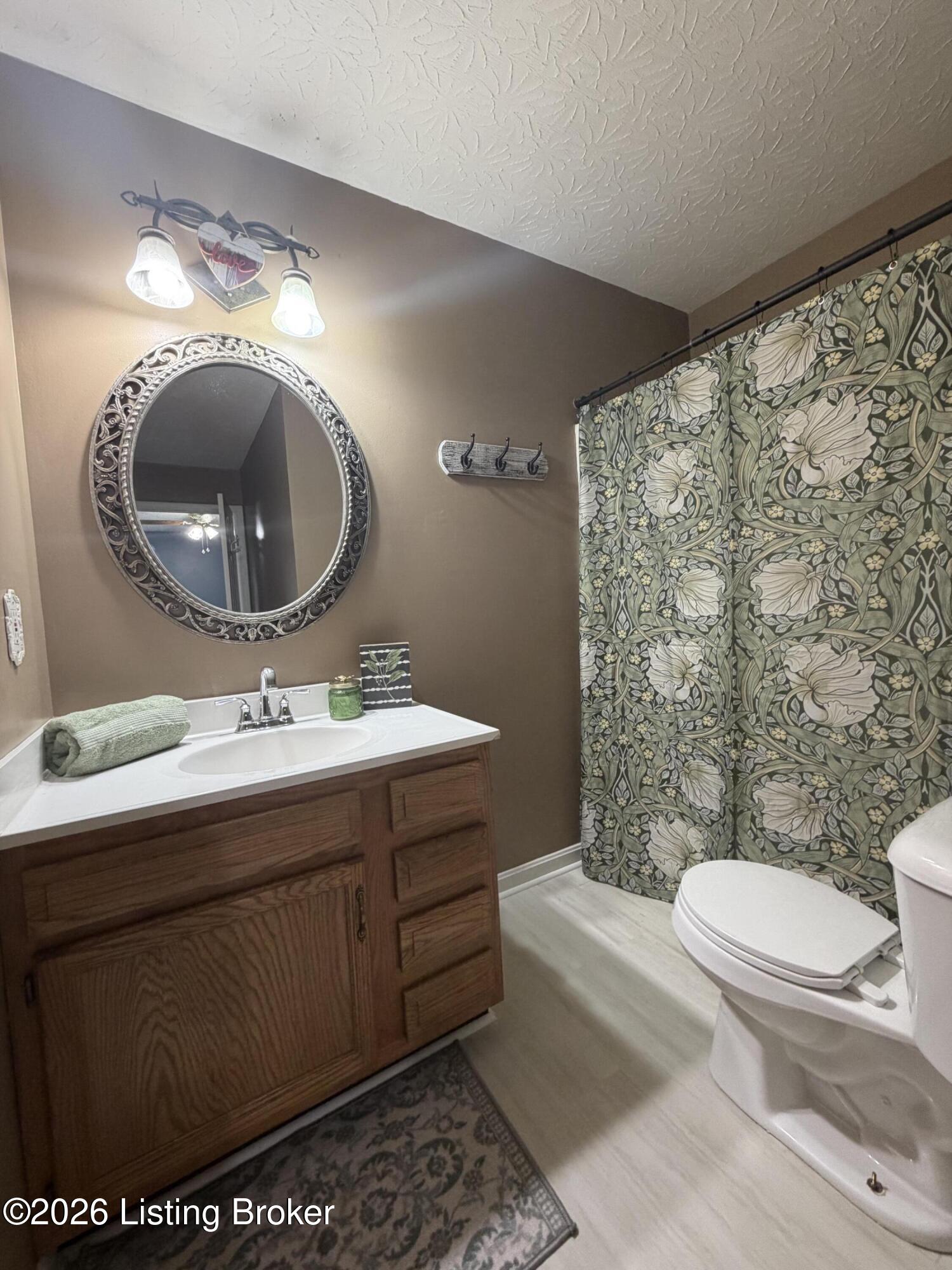 247 Suffolk Dr Property Photo 23