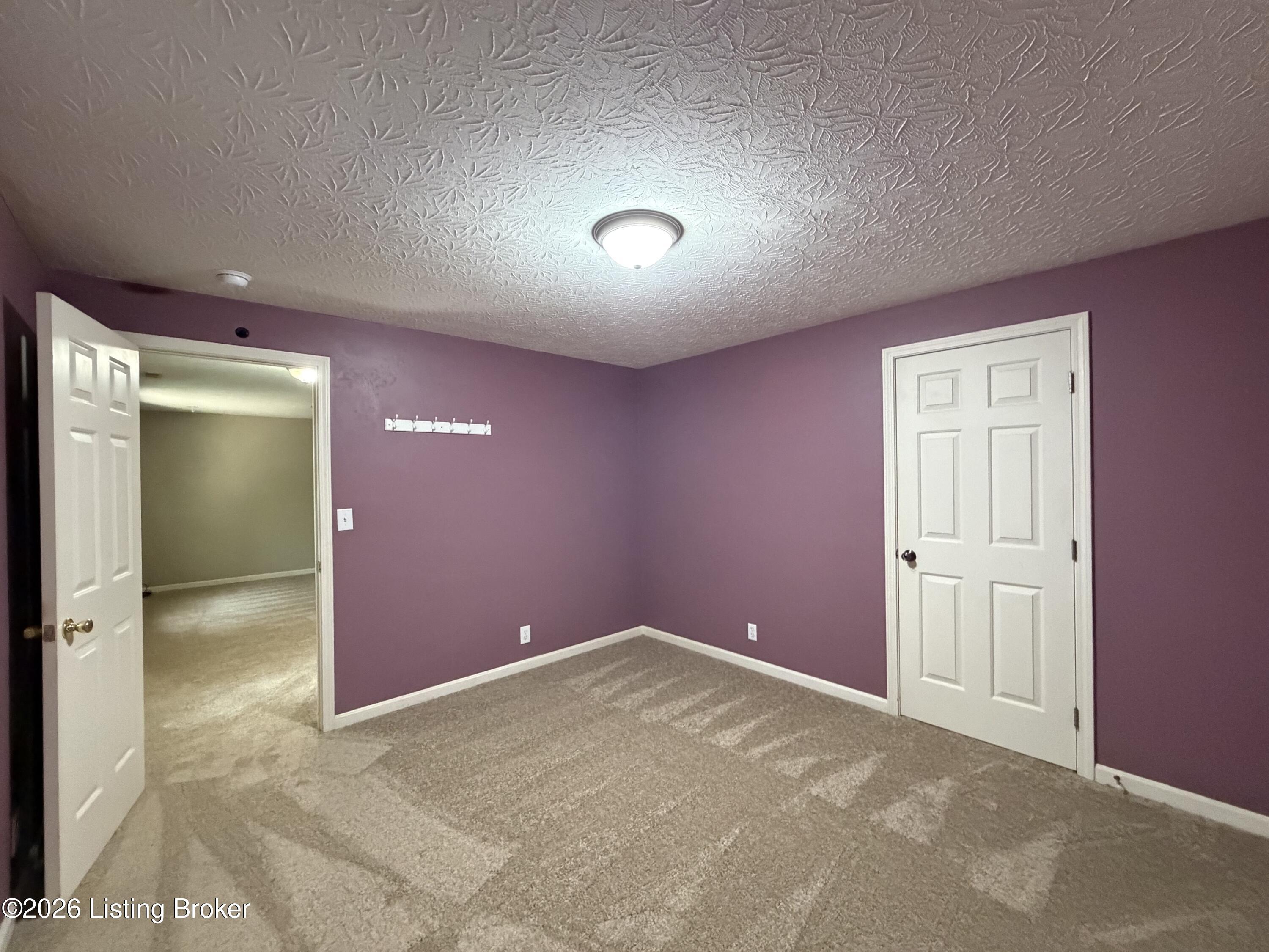 247 Suffolk Dr Property Photo 24