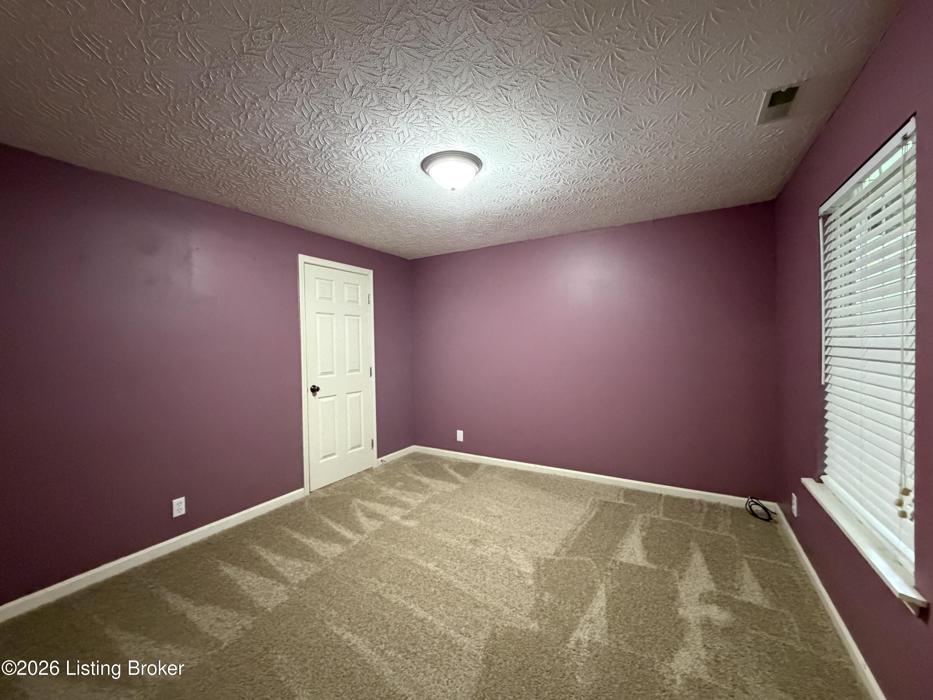 247 Suffolk Dr Property Photo 25