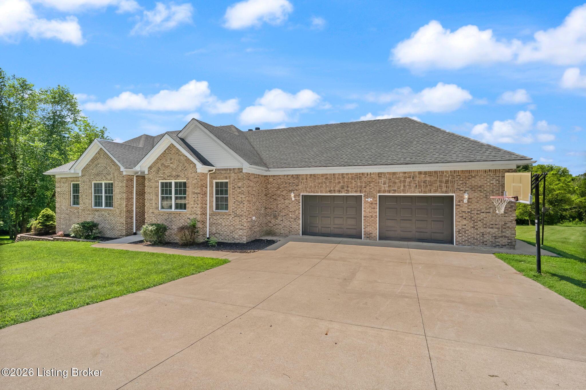 143 Willowbrook Ct Property Photo 1