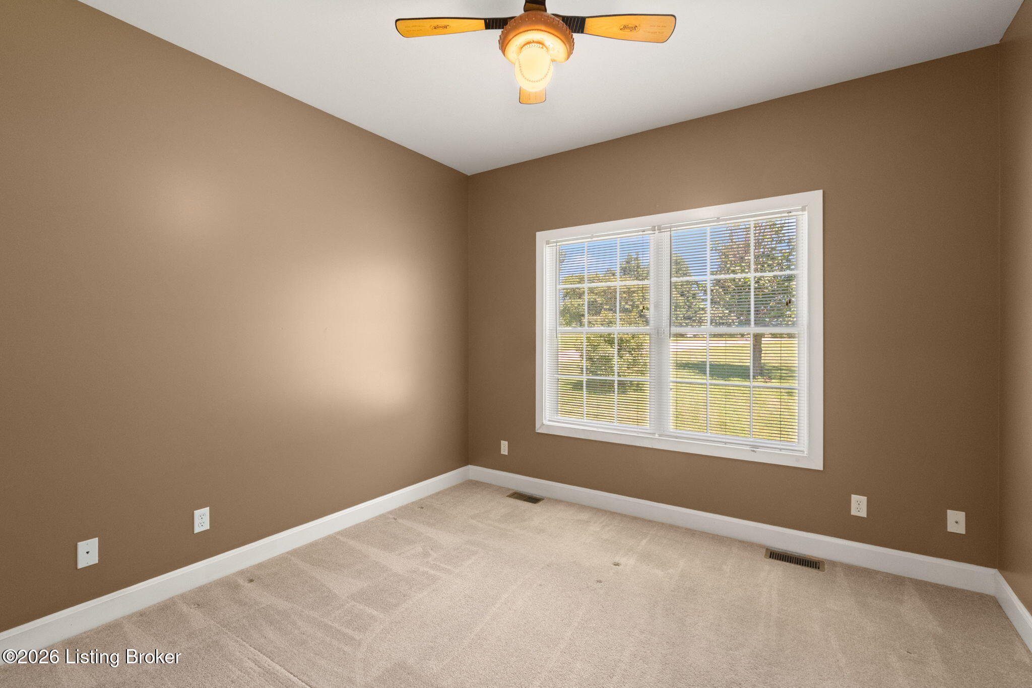 143 Willowbrook Ct Property Photo 11