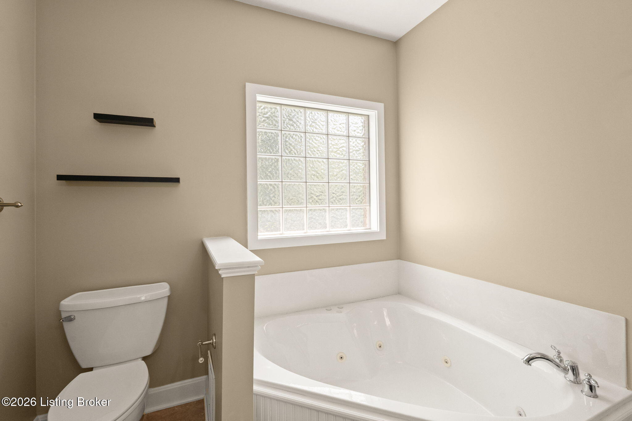143 Willowbrook Ct Property Photo 18