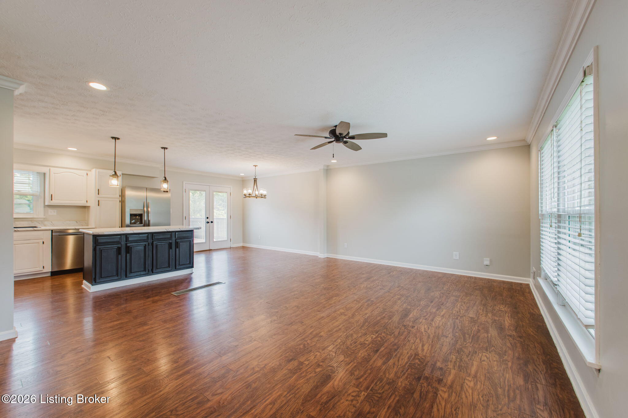 4504 Freda Way Property Photo 3