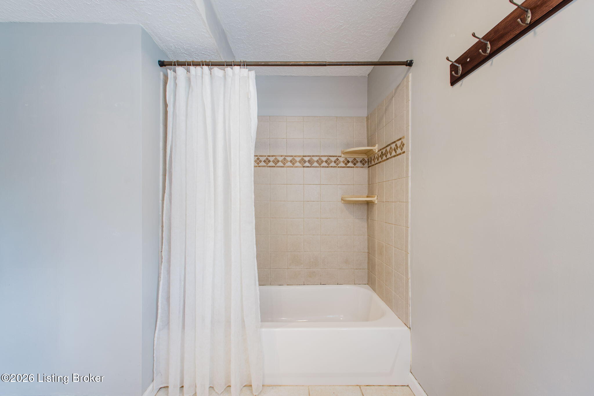 4504 Freda Way Property Photo 11