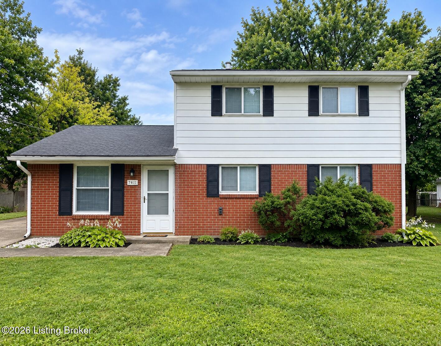 265 S Circlecrest Dr Property Photo 1