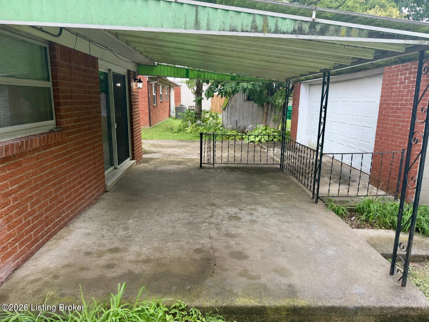 265 S Circlecrest Dr Property Photo 10
