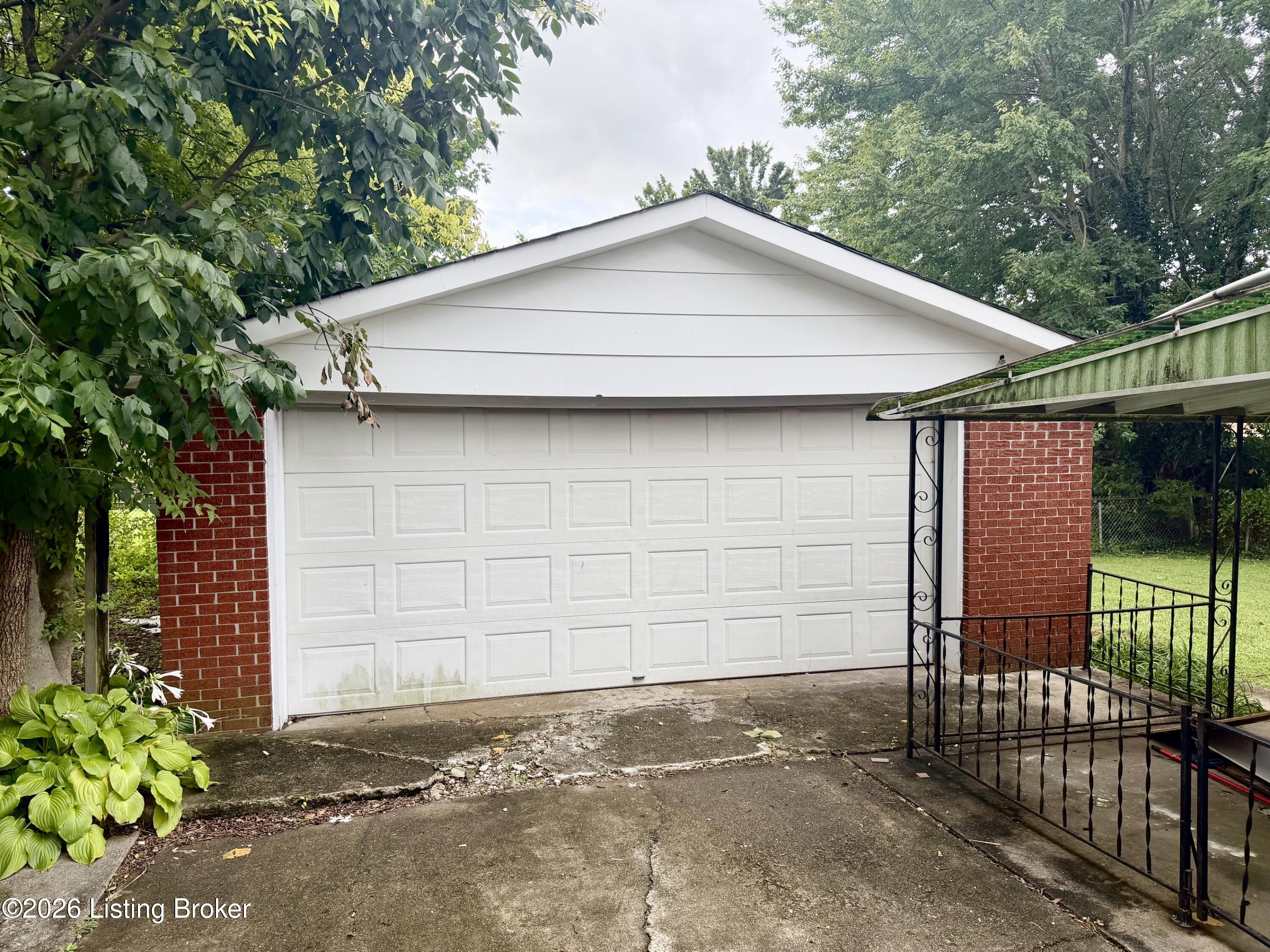 265 S Circlecrest Dr Property Photo 11