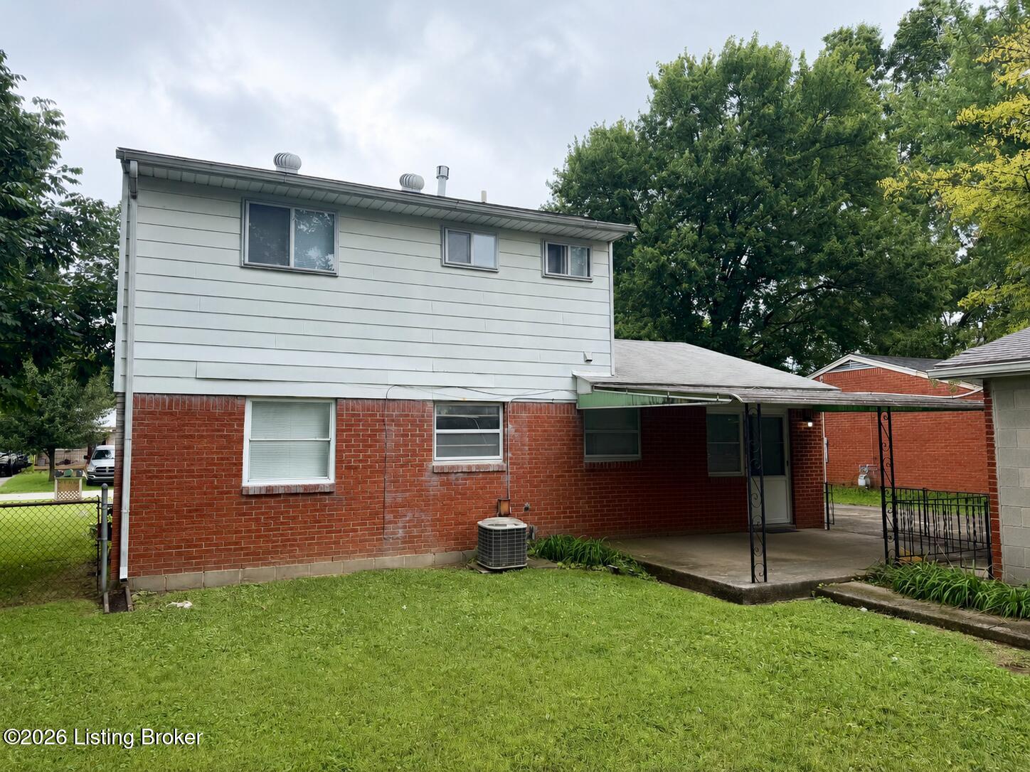 265 S Circlecrest Dr Property Photo 12
