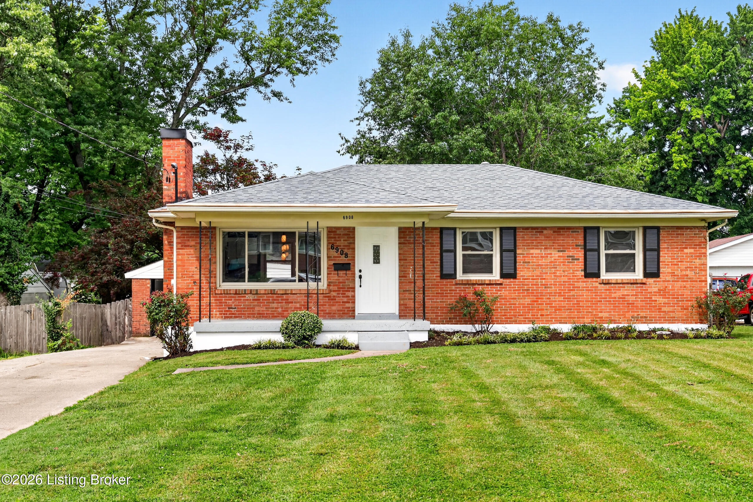 6908 Tangelo Dr Property Photo 2