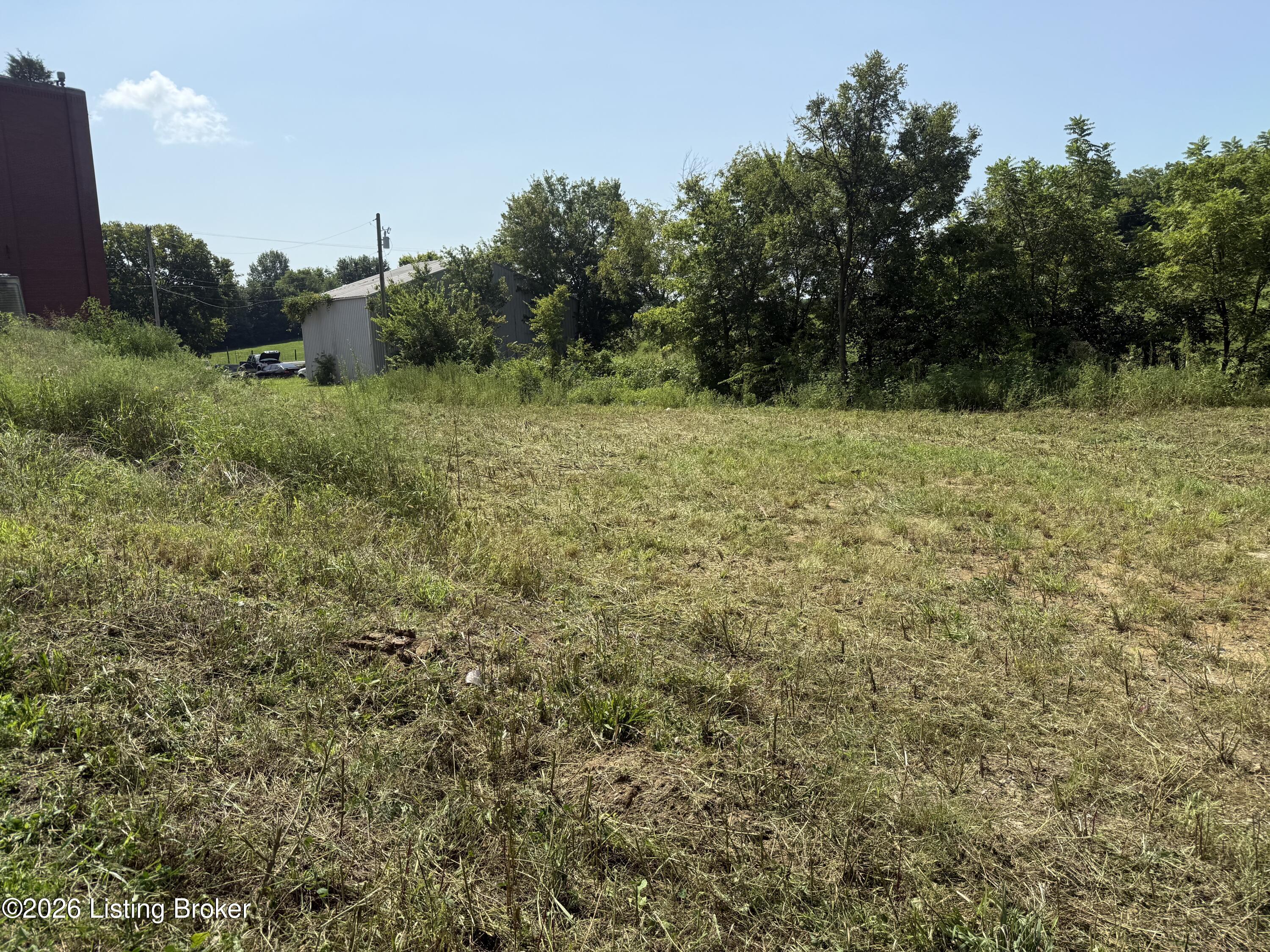 301 E Main St Property Photo 2