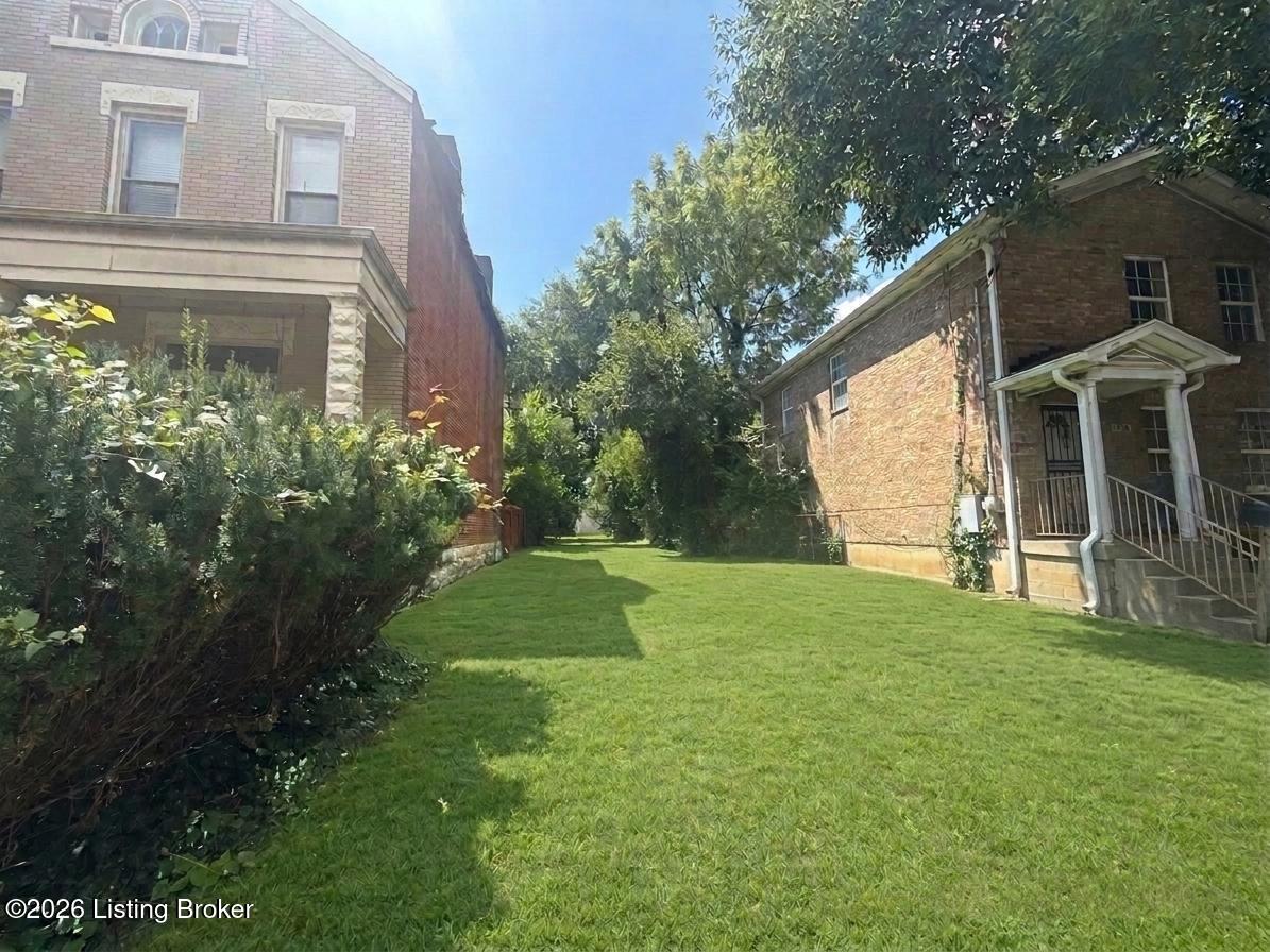 1714 W Chestnut St Property Photo 1