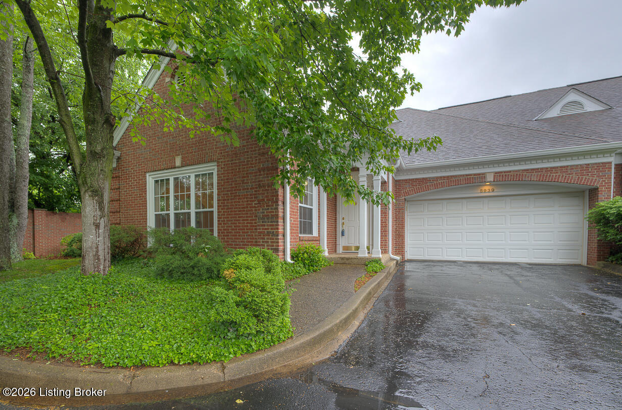 5939 Ashwood Bluff Dr