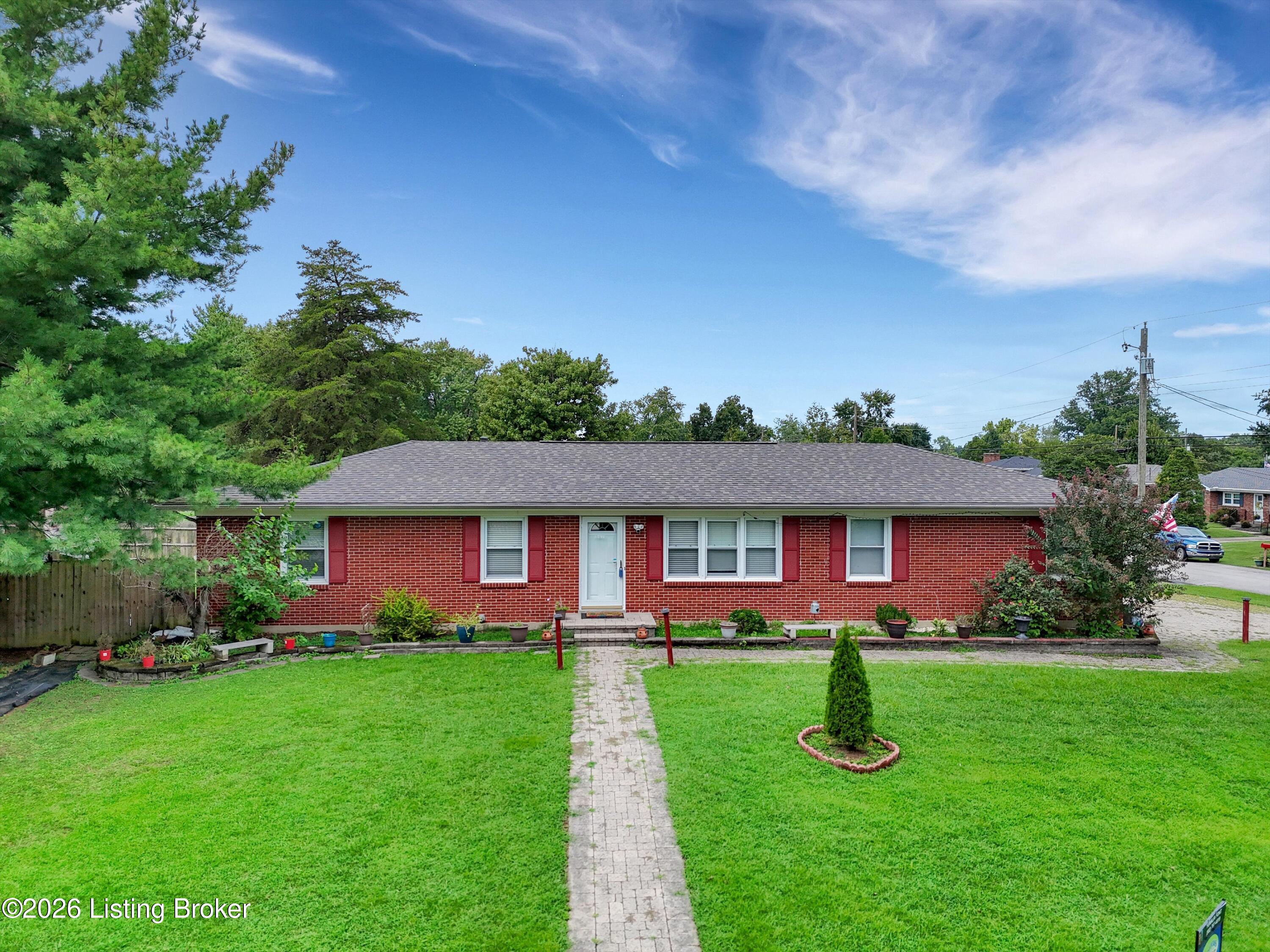 8206 Ardenia Ln Property Photo 1