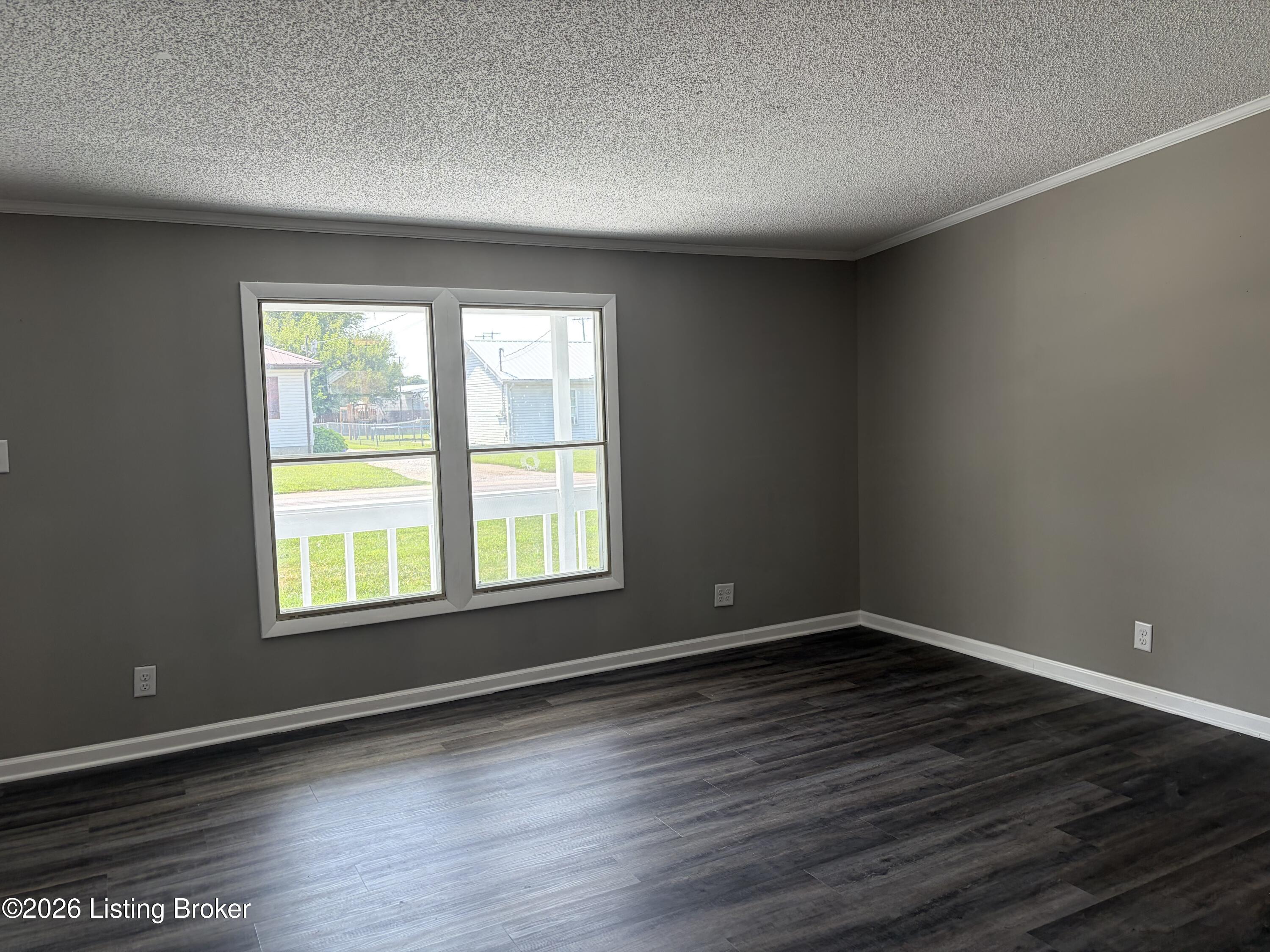 603 8th St Property Photo 8
