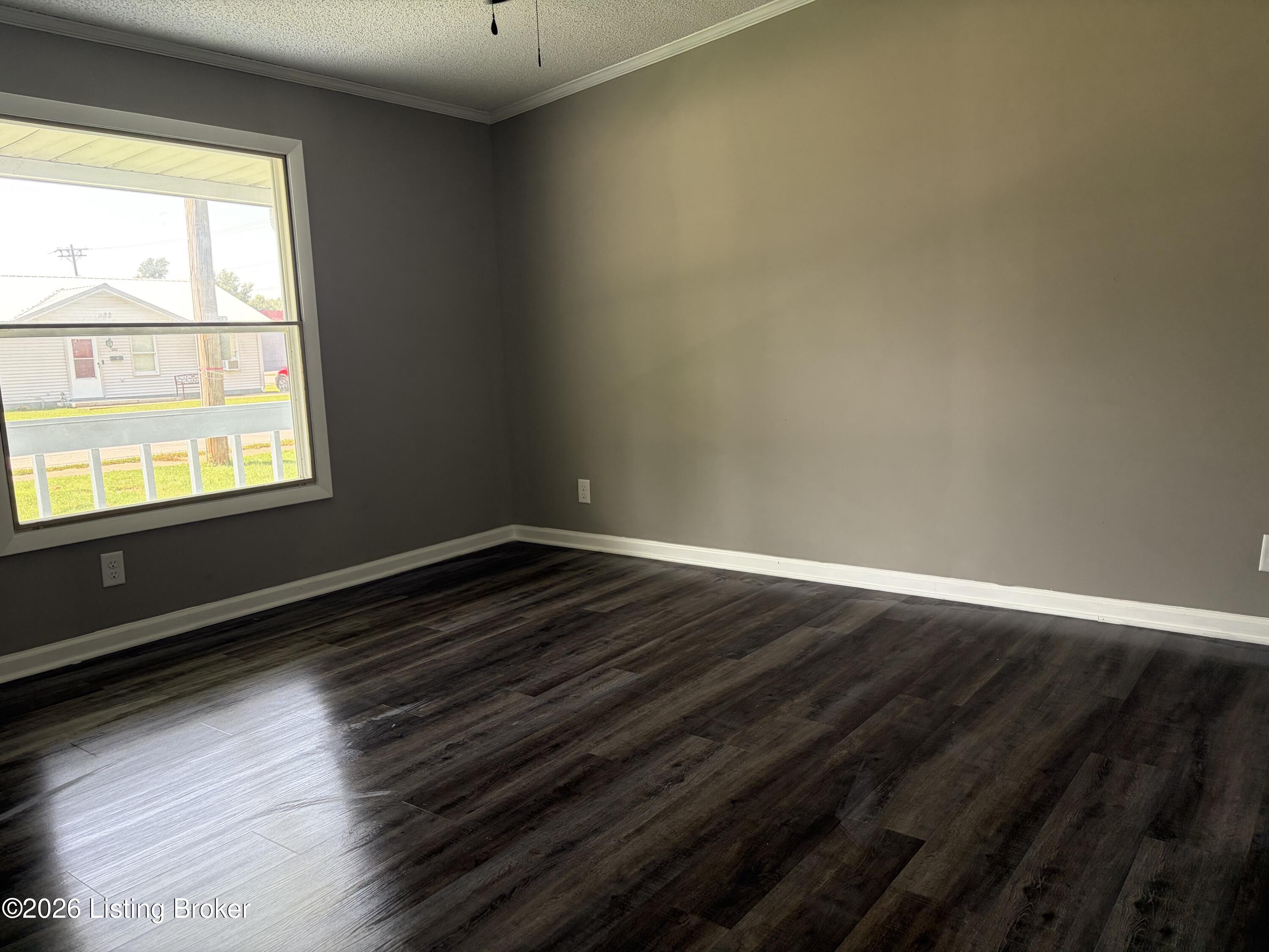 603 8th St Property Photo 9