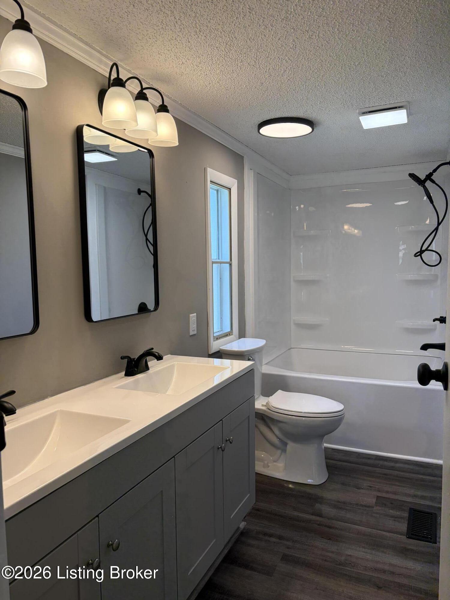 603 8th St Property Photo 13