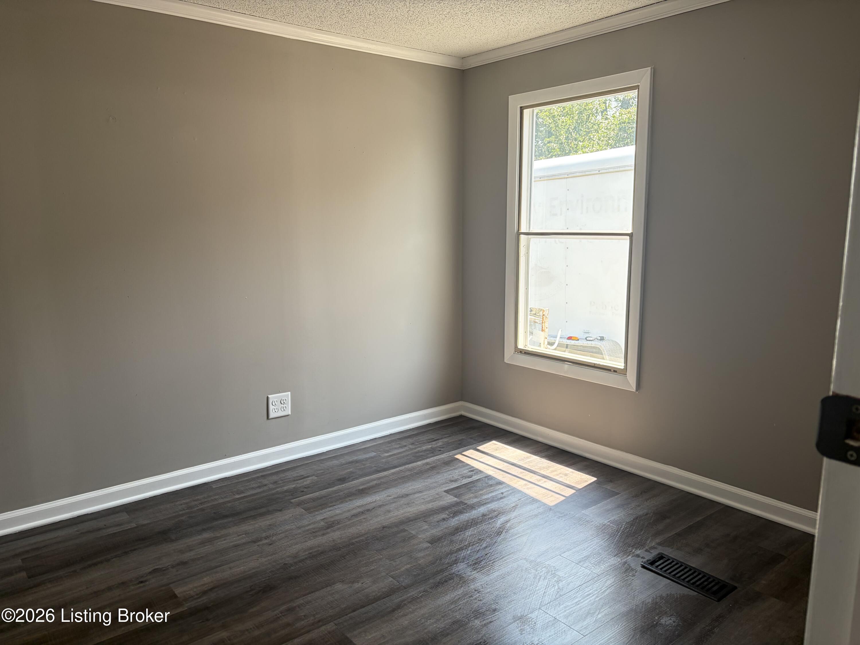 603 8th St Property Photo 22