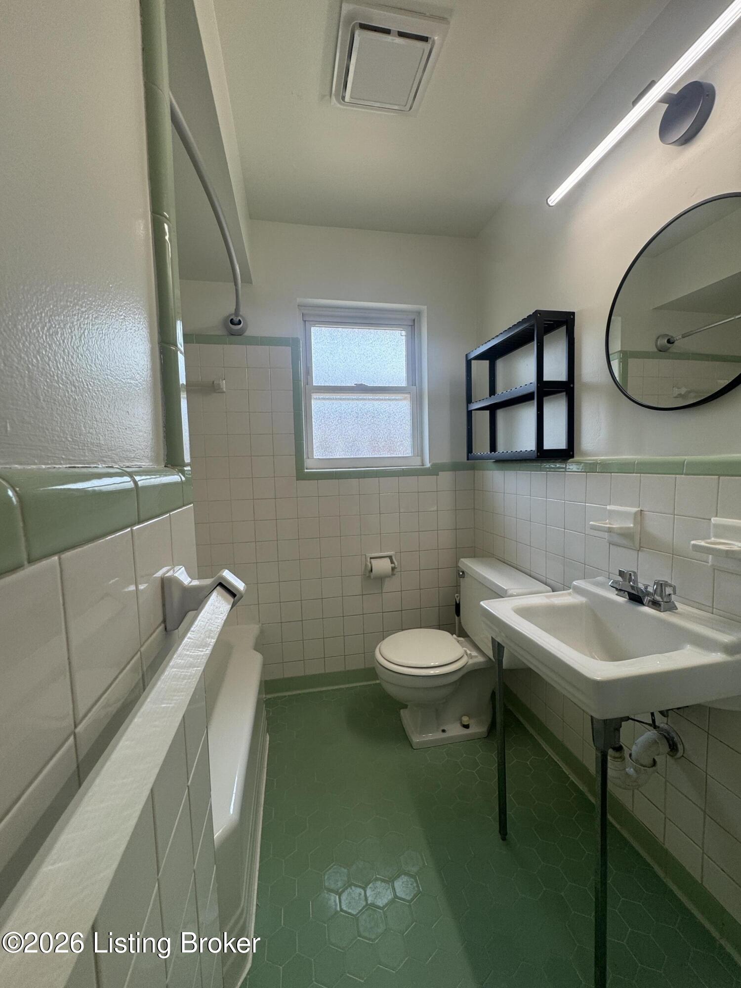 2708 Riedling Dr 3 Property Photo 18