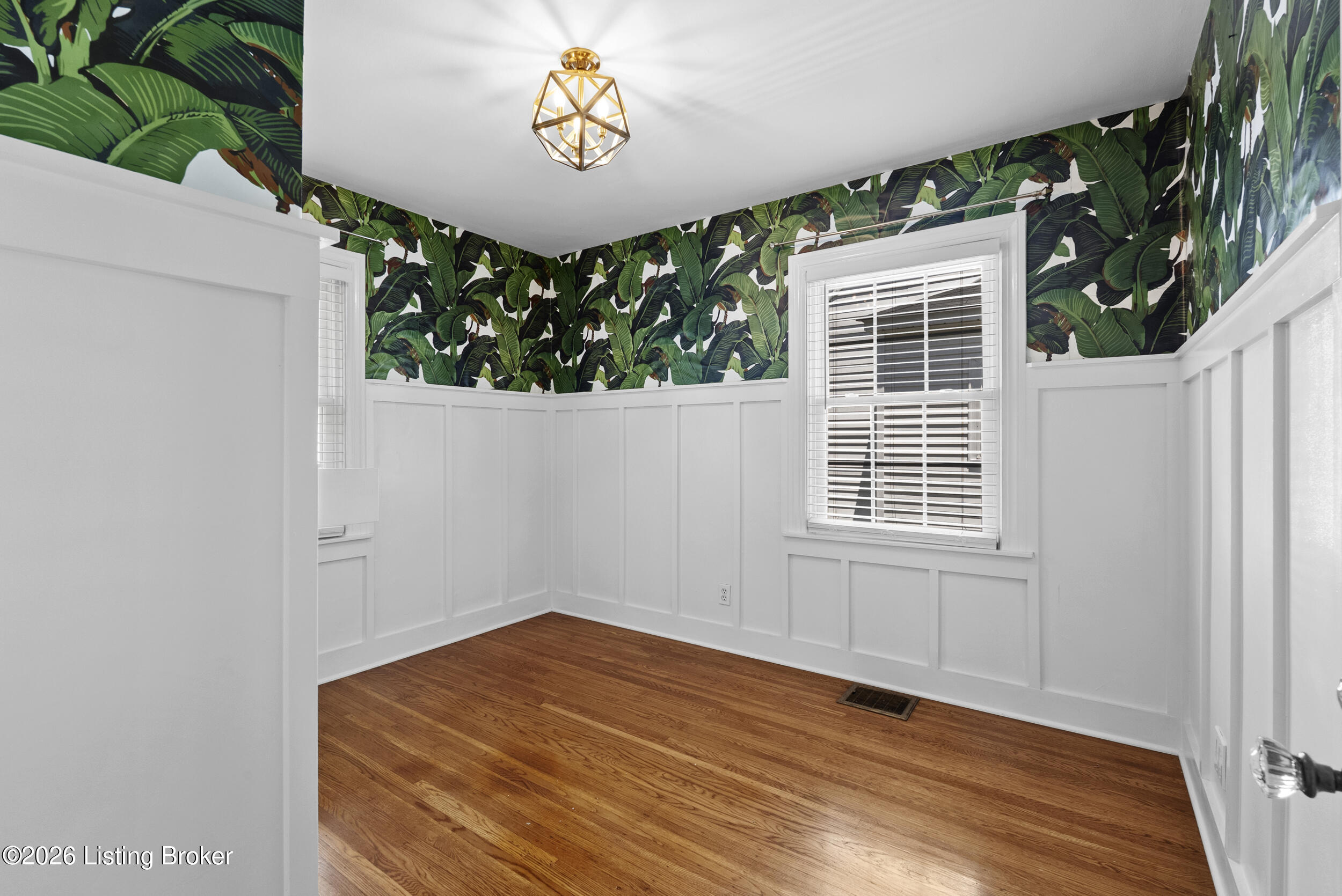 4029 Hycliffe Ave Property Photo 5