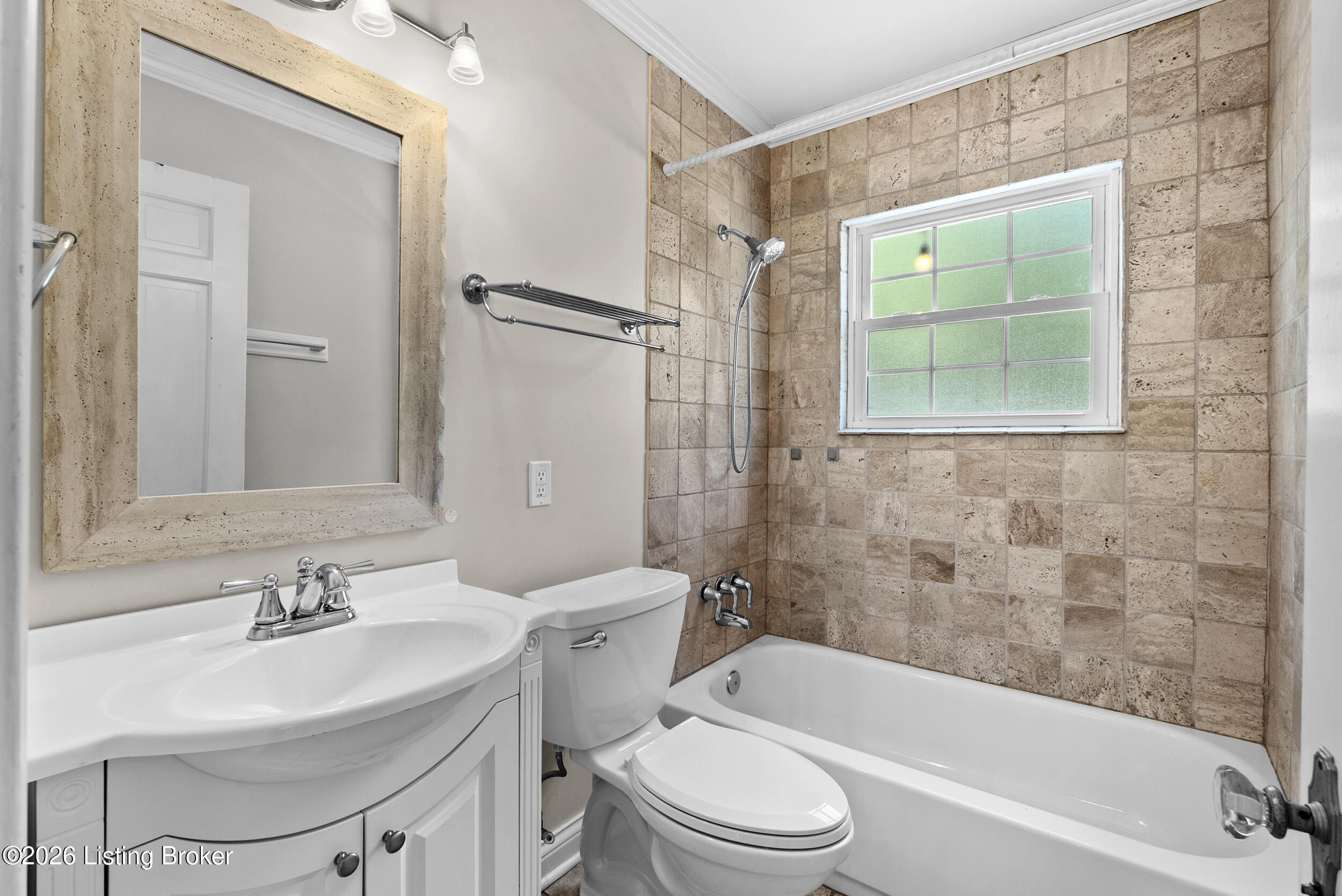4029 Hycliffe Ave Property Photo 6
