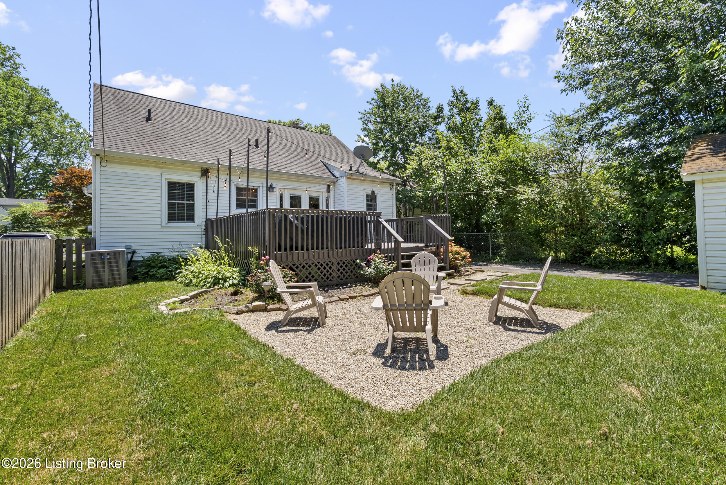 4029 Hycliffe Ave Property Photo 16