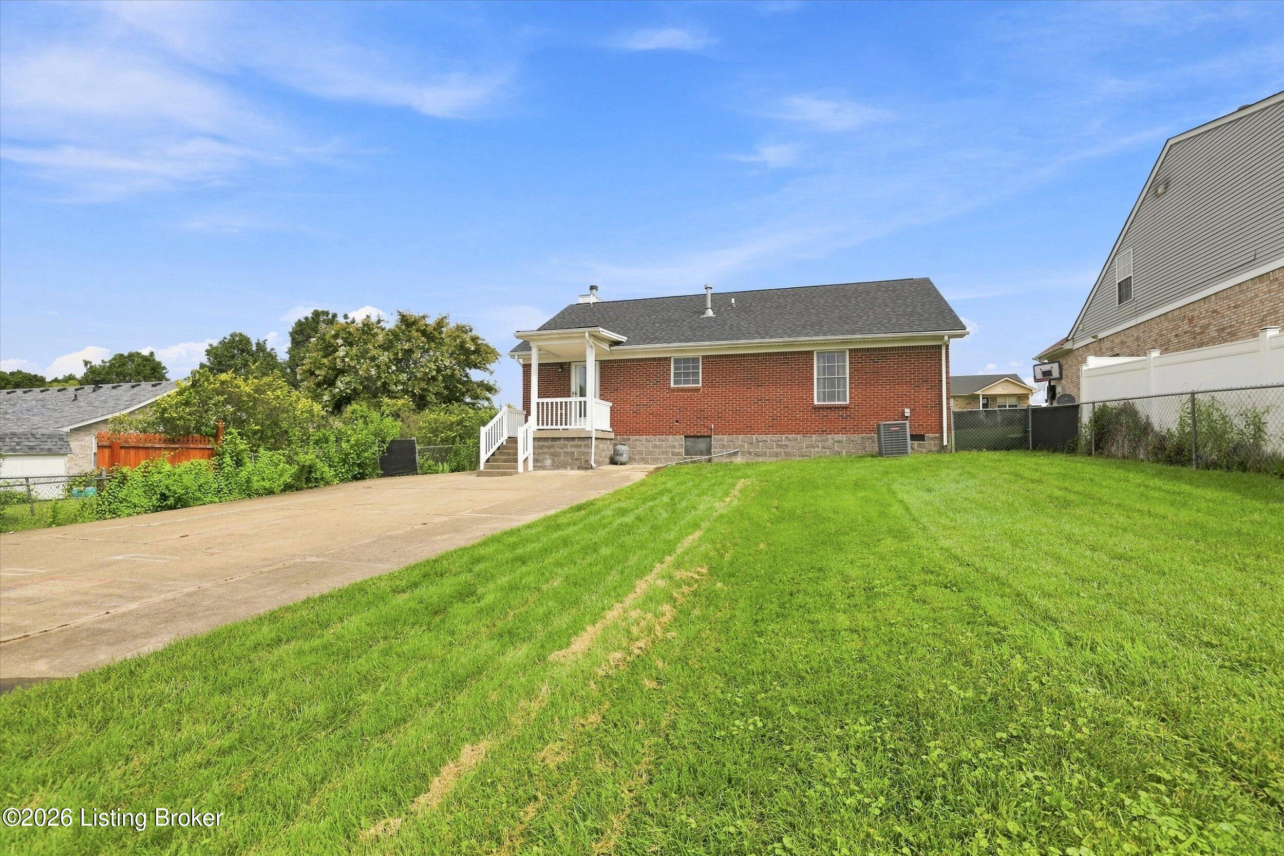 8702 Vision Pl Property Photo 2