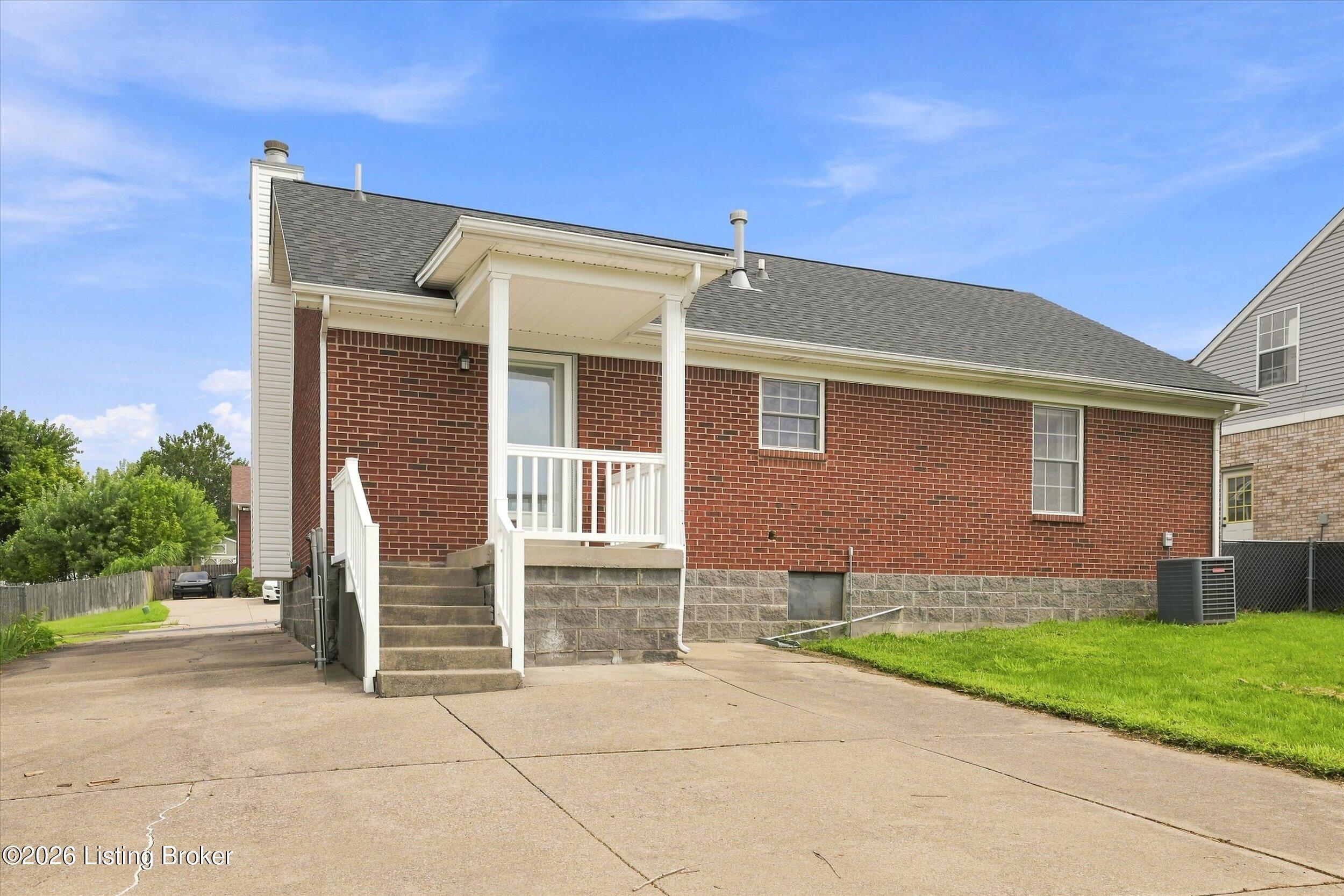 8702 Vision Pl Property Photo 27