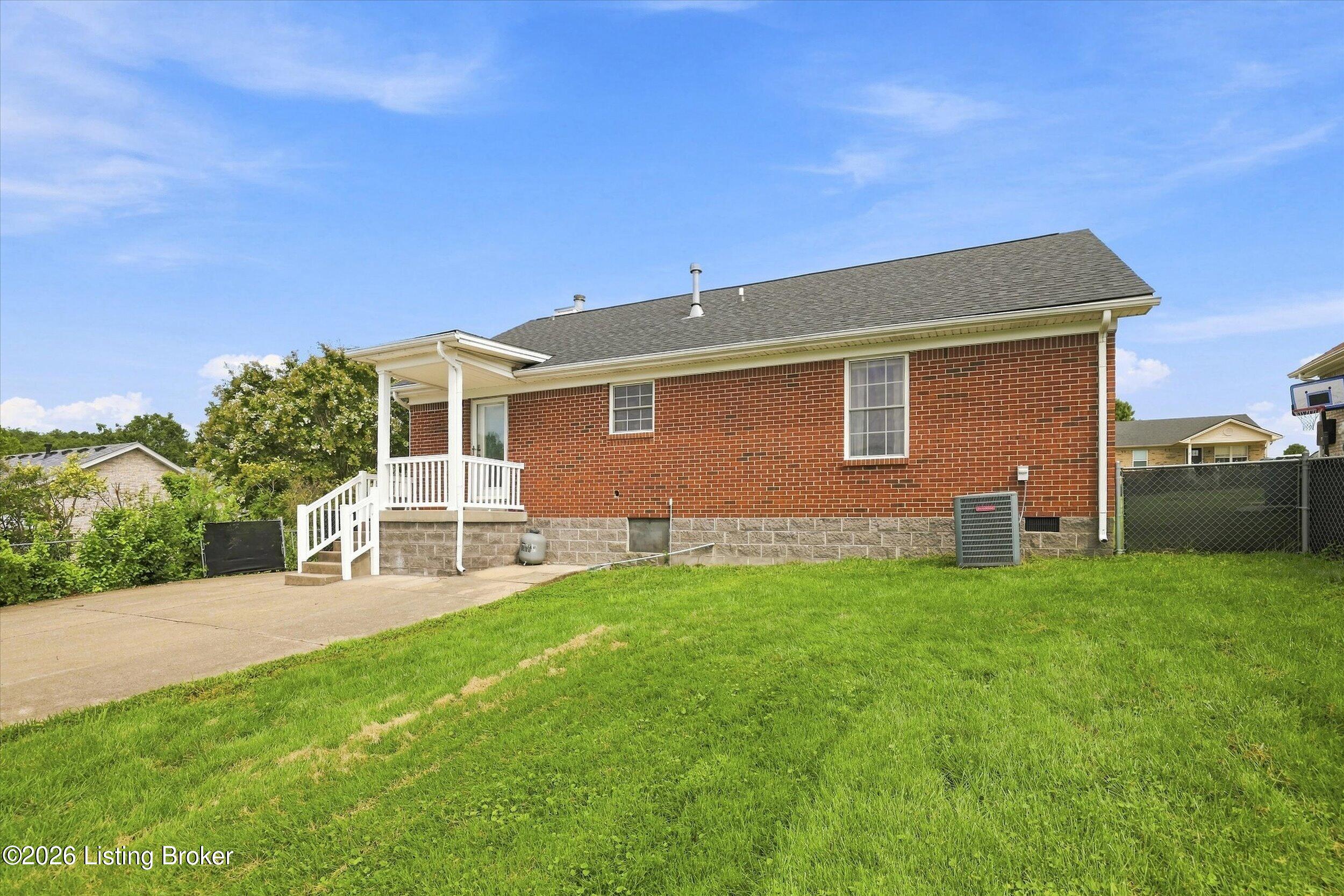 8702 Vision Pl Property Photo 28