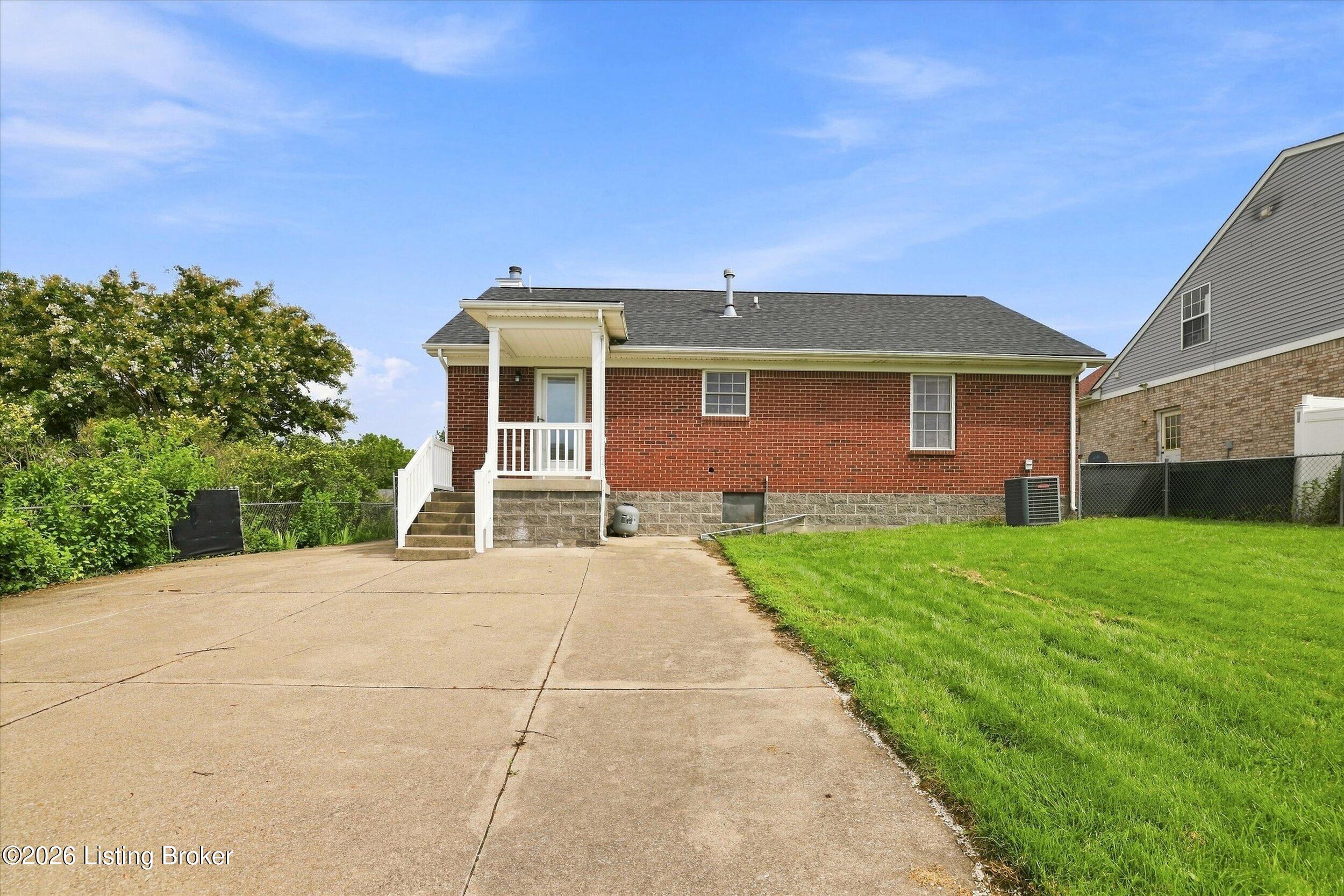 8702 Vision Pl Property Photo 29