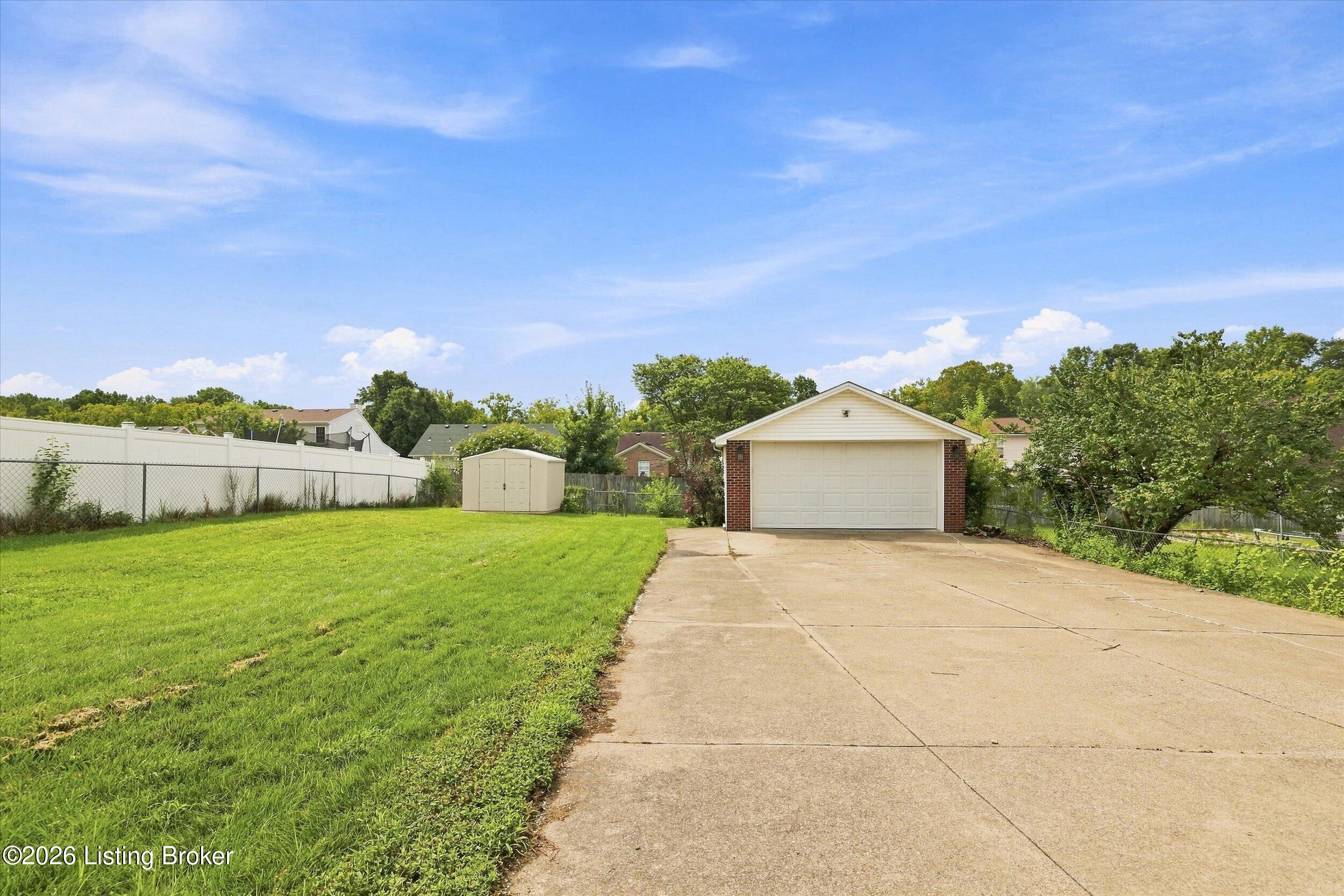 8702 Vision Pl Property Photo 31