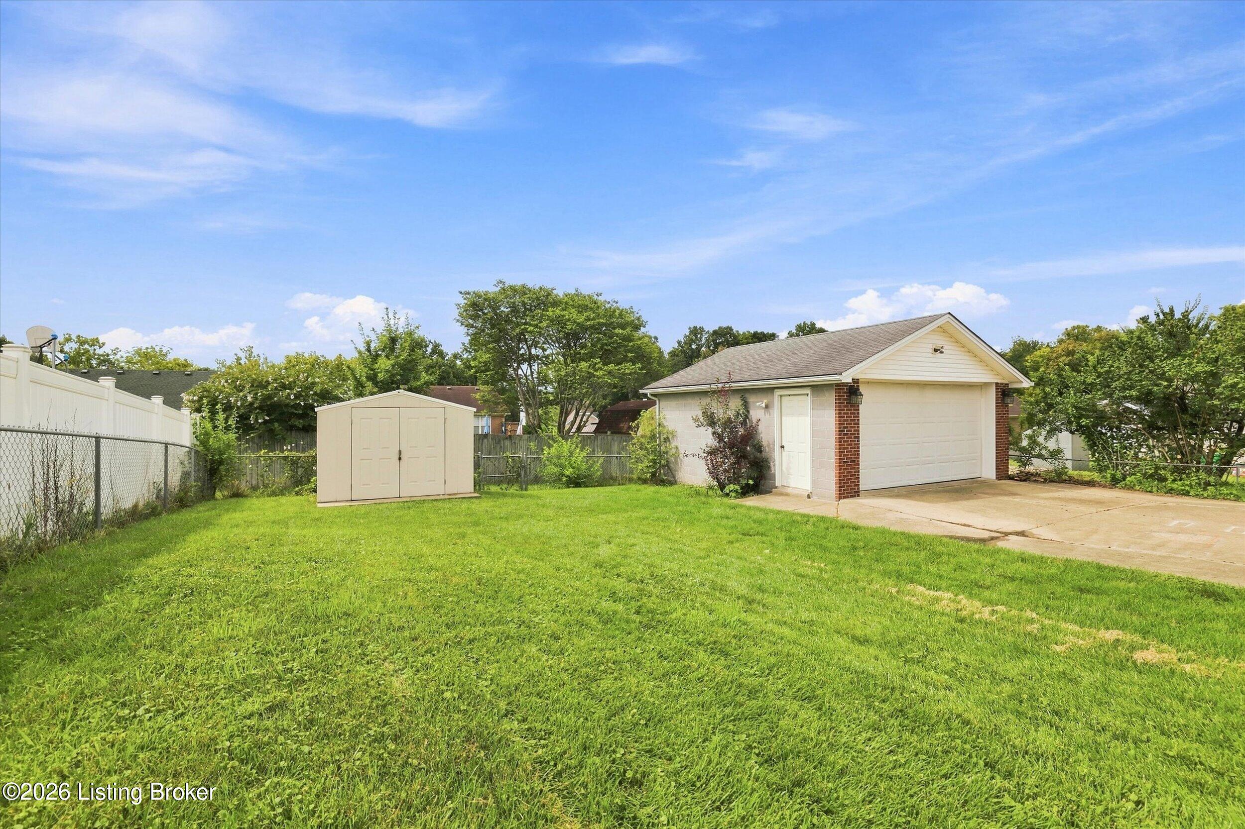8702 Vision Pl Property Photo 32