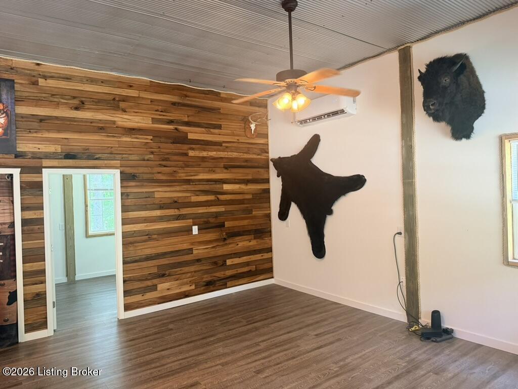 770 Jim Clark Rd Property Photo 6
