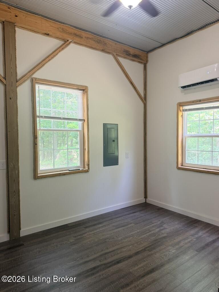 770 Jim Clark Rd Property Photo 11