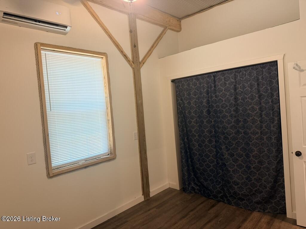 770 Jim Clark Rd Property Photo 13