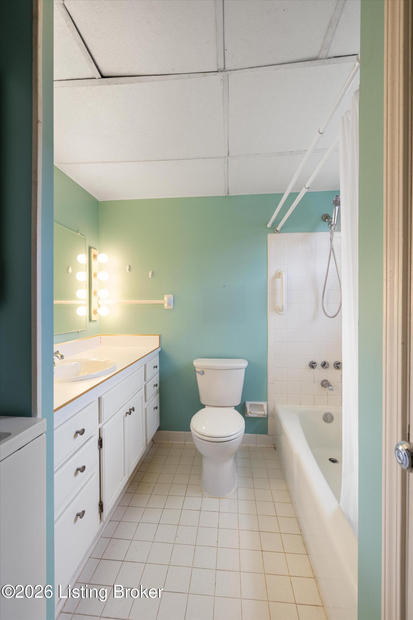 201 Ramsgate Gardens Ct 104 Property Photo 19
