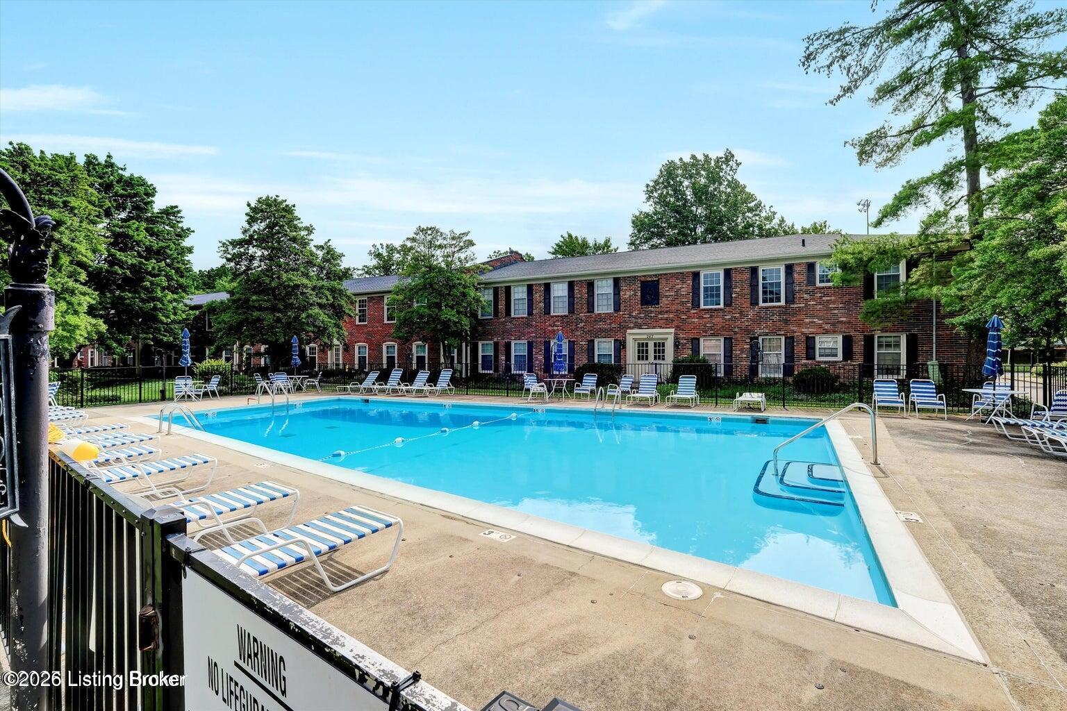 201 Ramsgate Gardens Ct 104 Property Photo 27