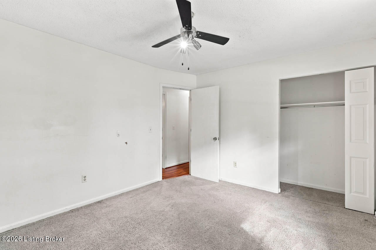 906 Mary Ct Property Photo 19