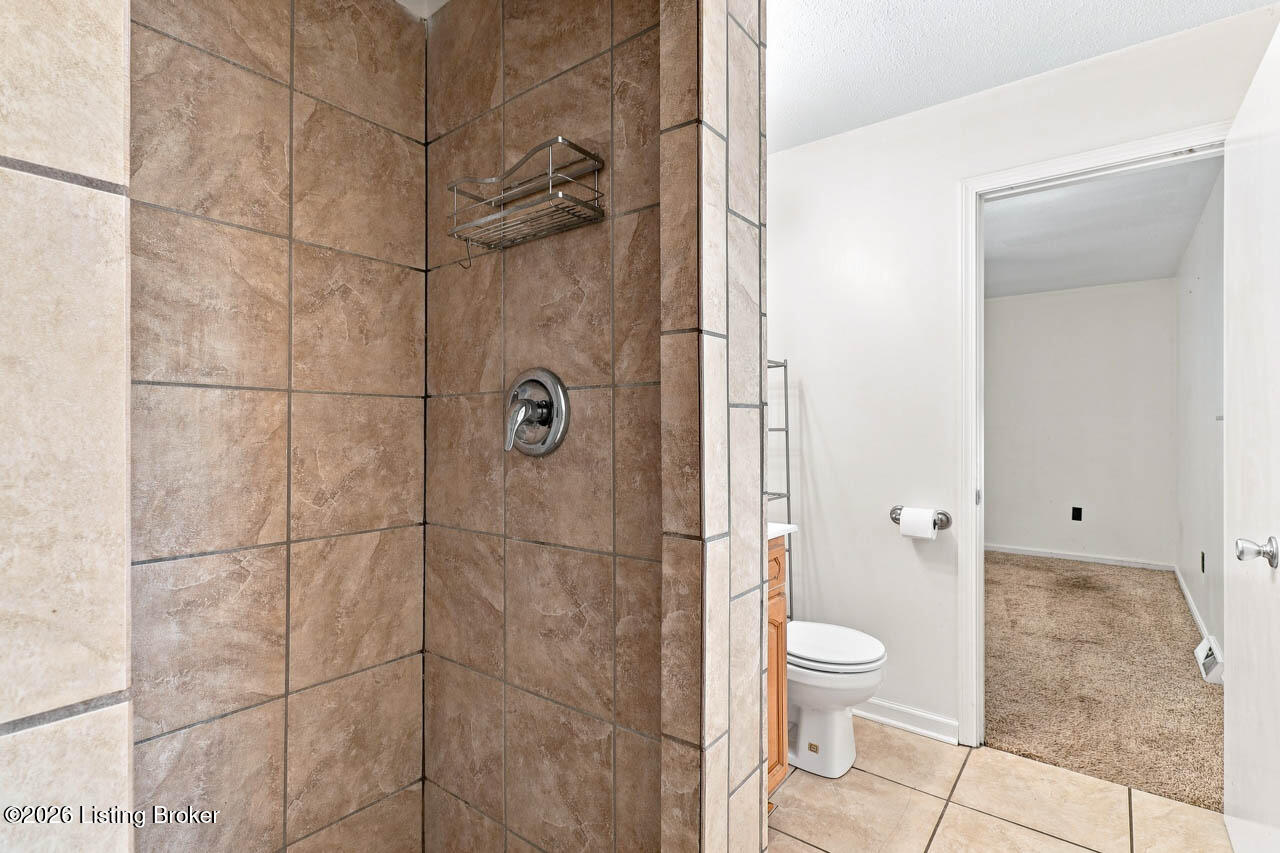906 Mary Ct Property Photo 24